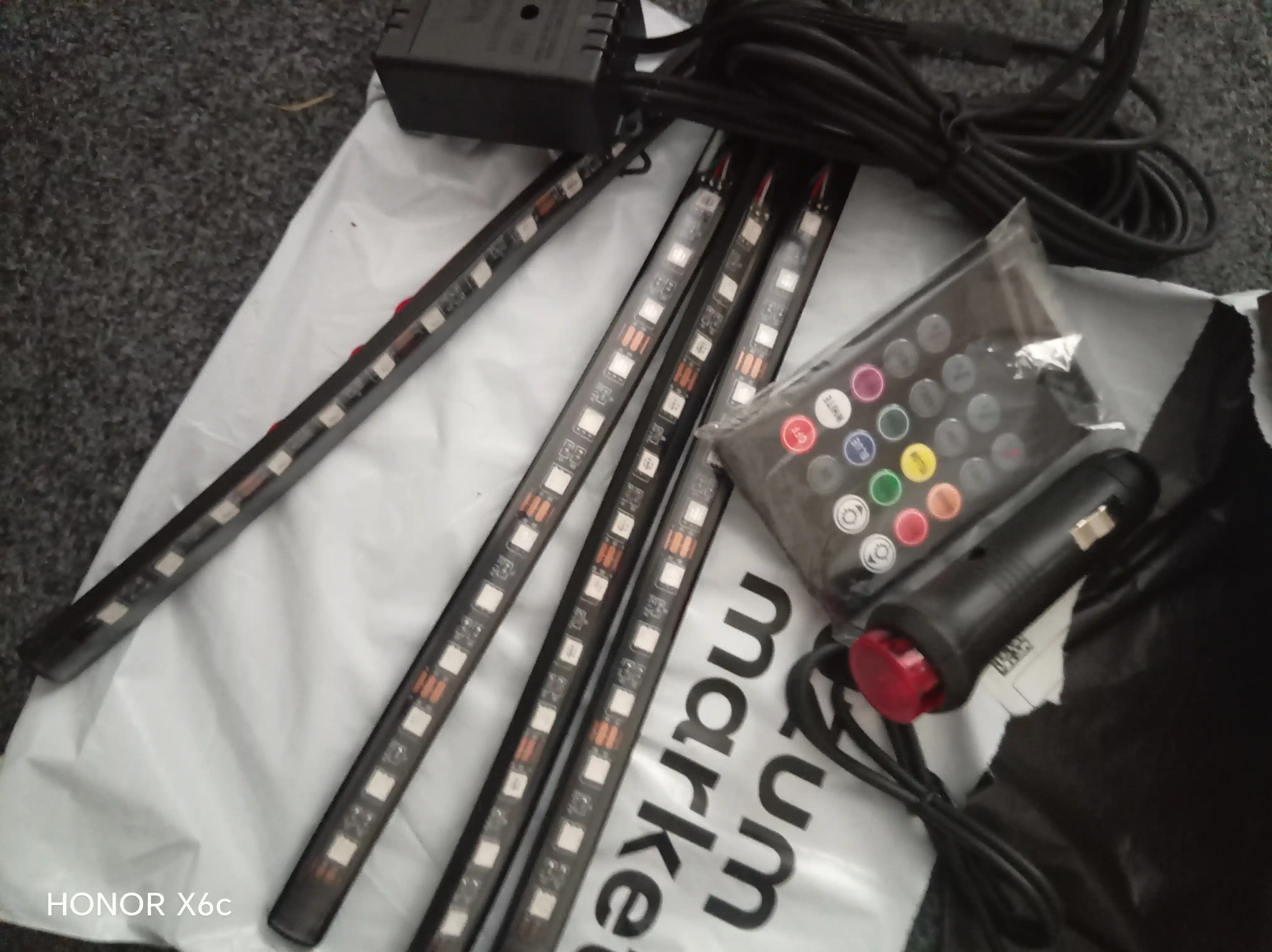 Avtomobil chiroqlari uchun LED lenta