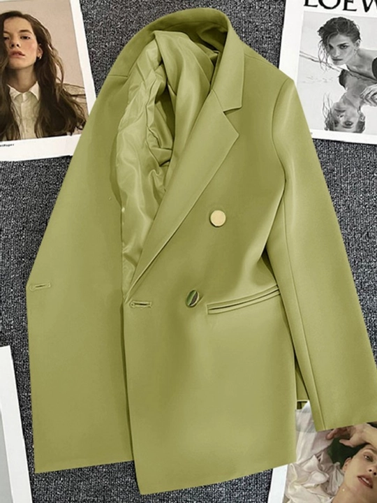 Ayollar pidjagi, klassik, tugmali uzaytirilgan jaket
