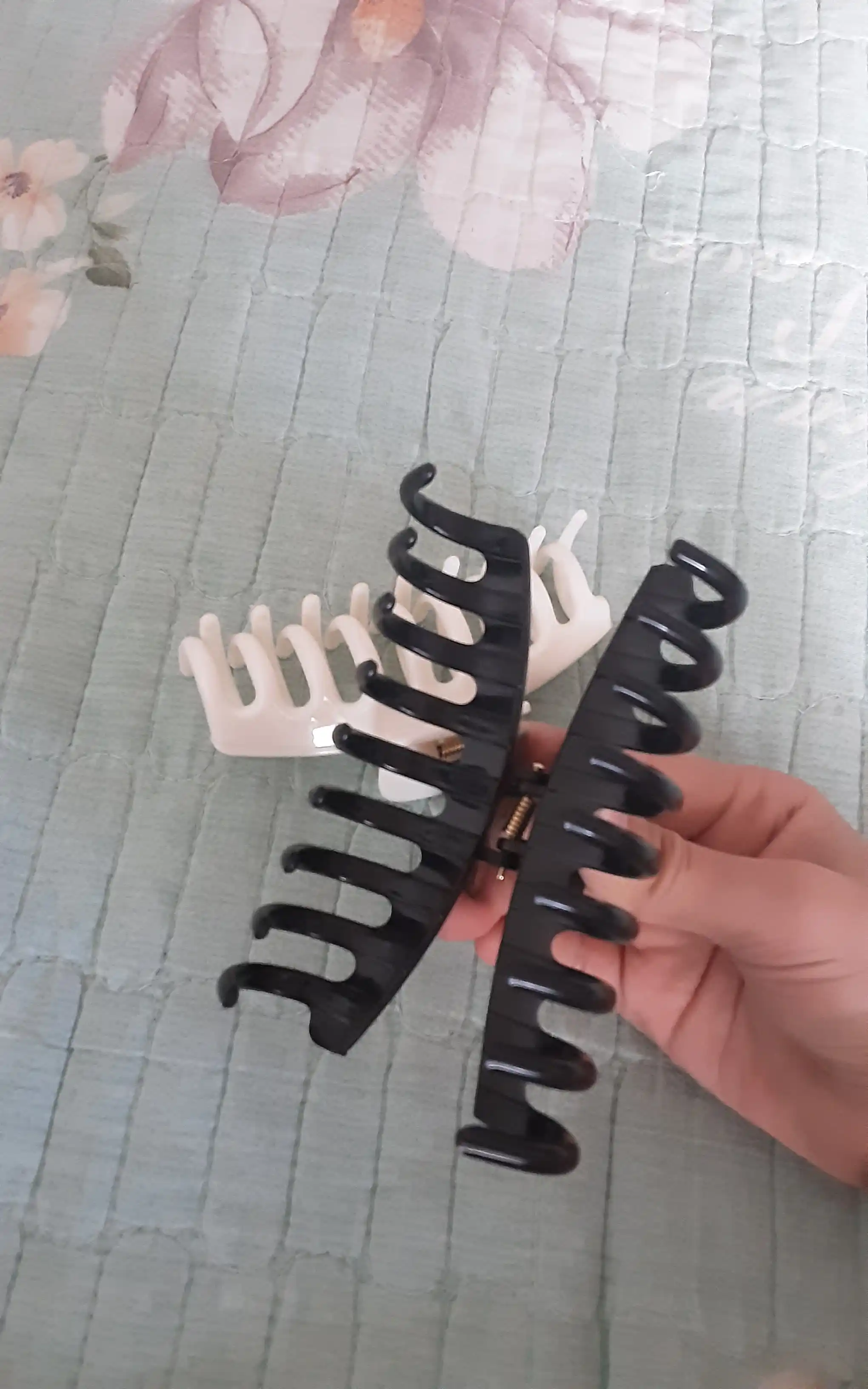 Soch uchun sinmaydigan qisqich
