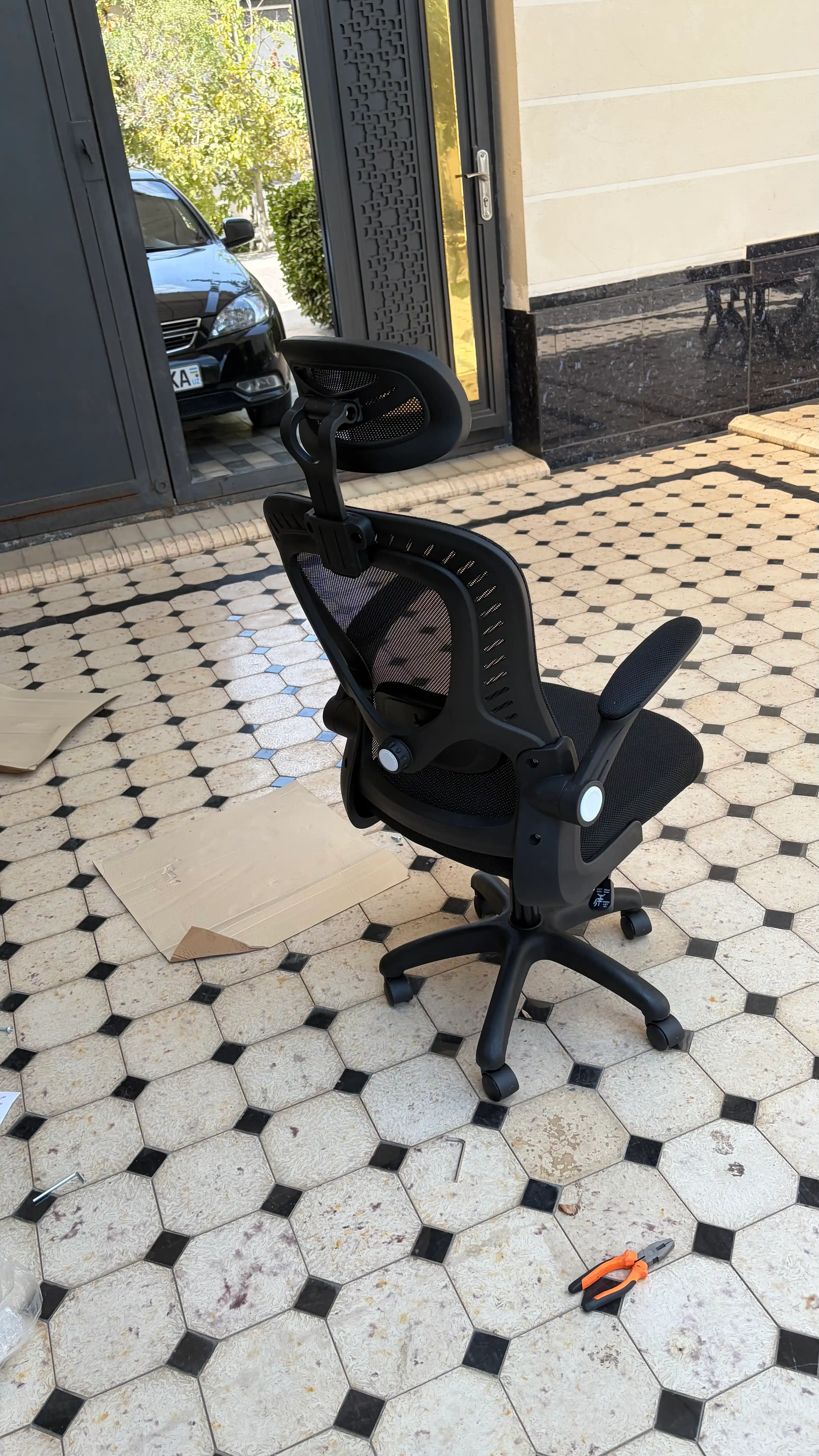 Ofis kreslosi, geymerlar uchun, ergonomik, sozlanadigan suyanchiq, bosh uchun taglik