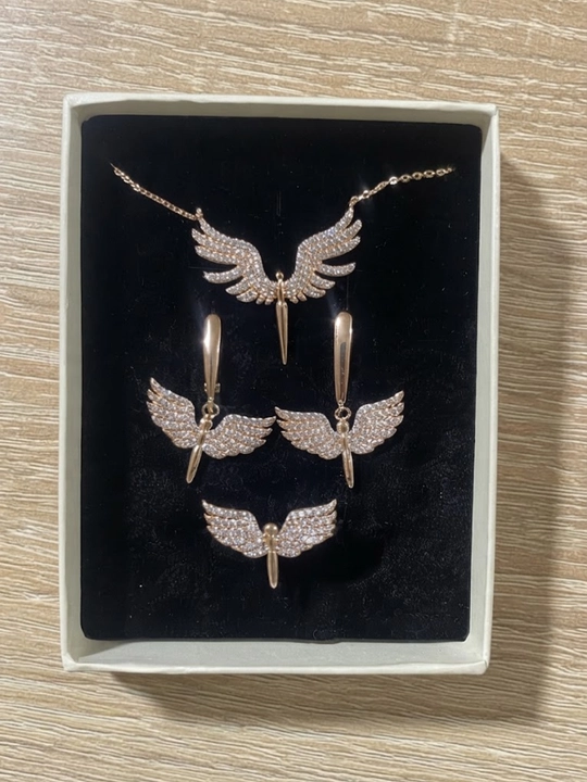 Ювелирный набор Angel (Крылья ангела): комплект цепочки, серег и кольца