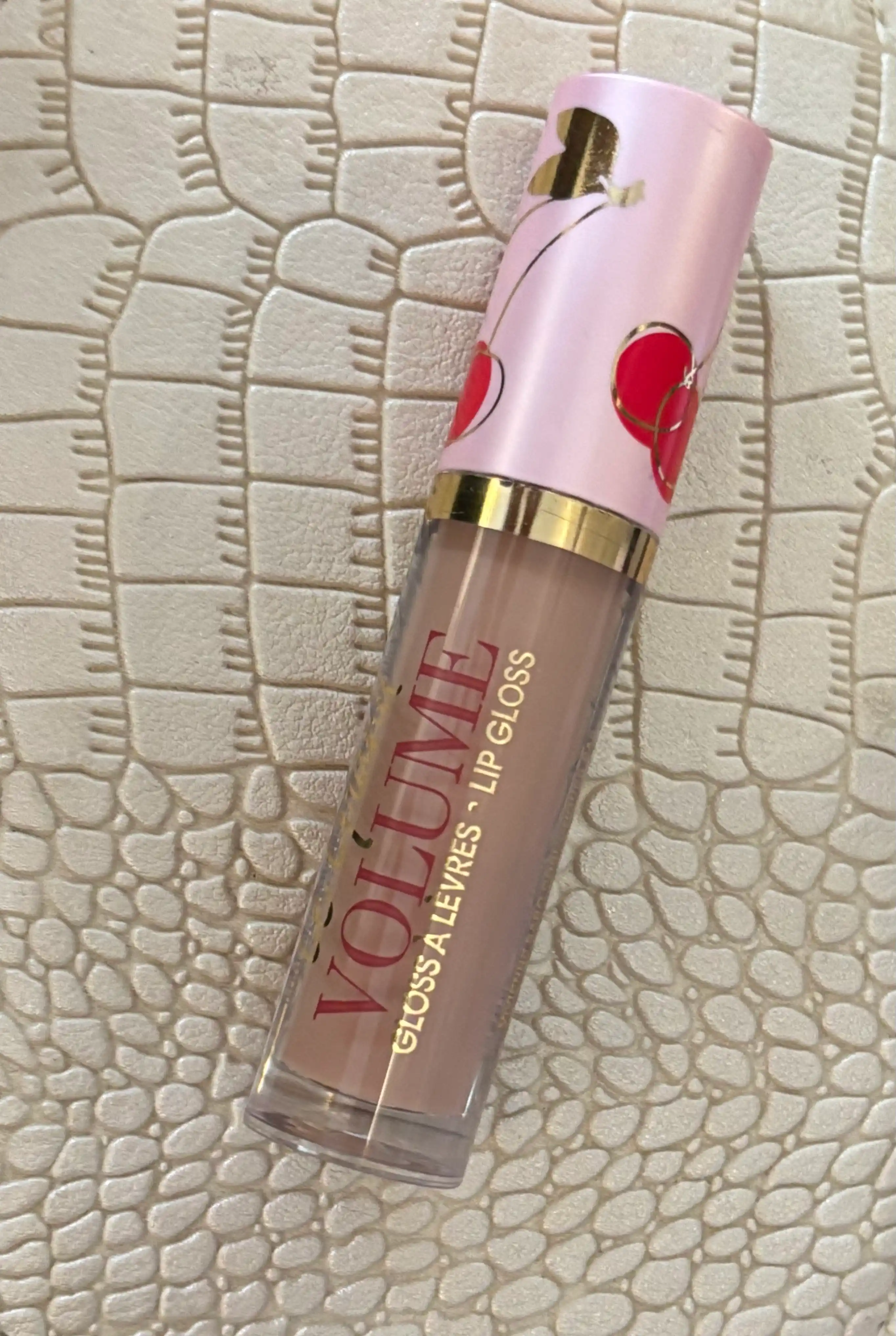Labga blesk volume effekt bilan, yorqin nude blesklar