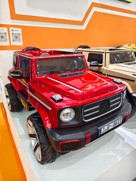 Детский электромобиль, внедорожник, 24V, 4 x 4, 4 мотора 550, LED, APP, качание
