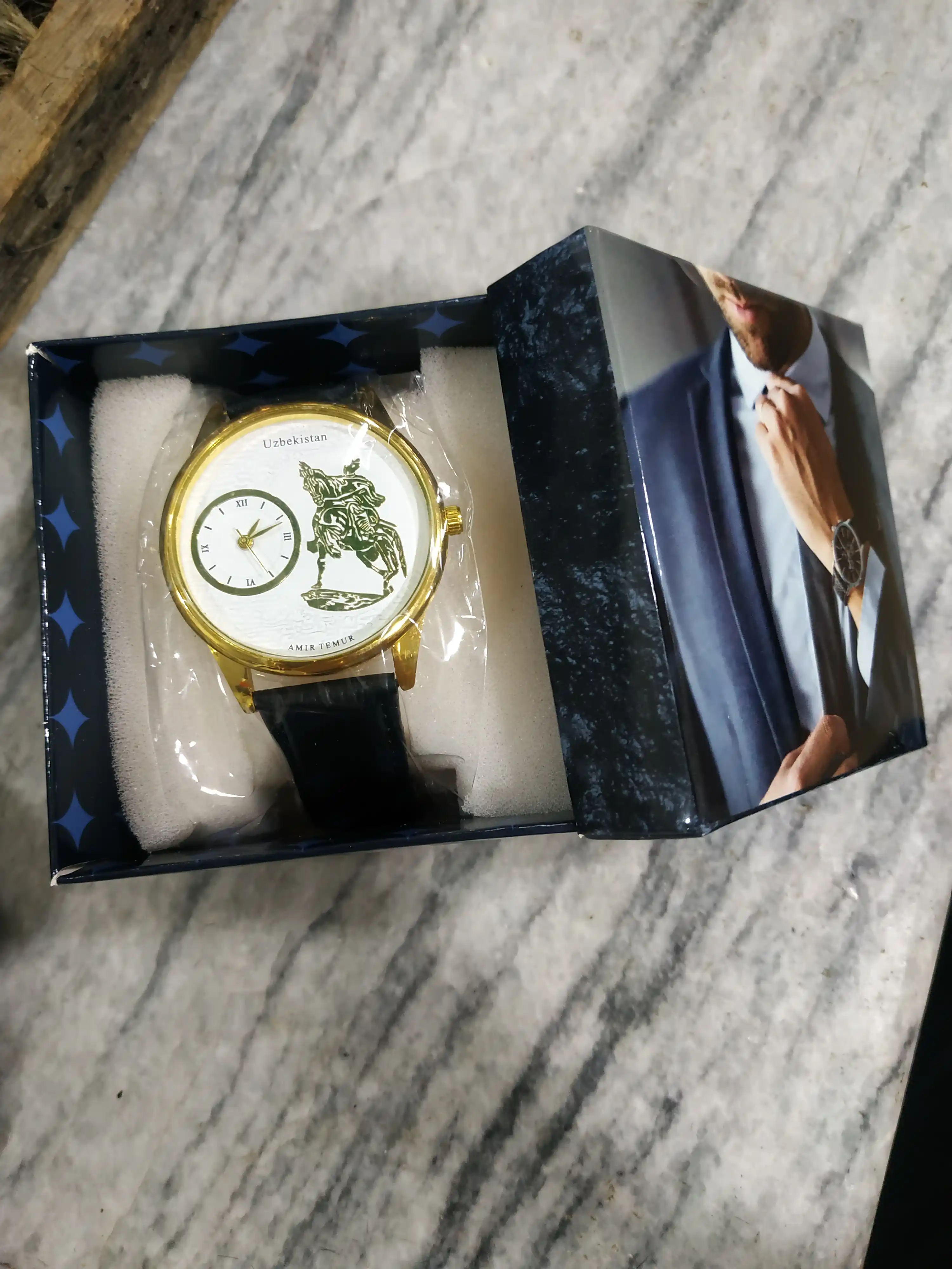 Erkaklar qo‘l soati Amir Temur dizaynli klassik premium soat charm remeshokli