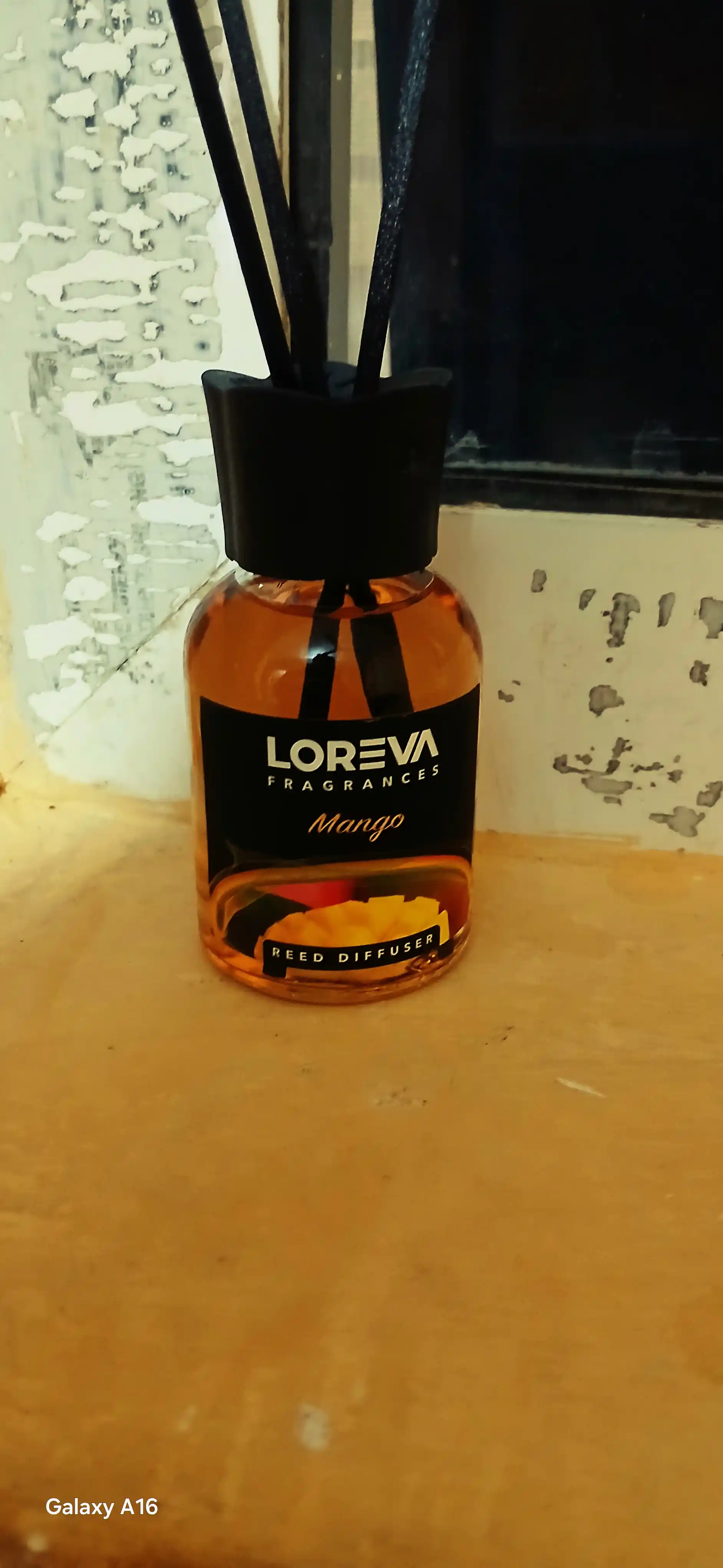 Освежитель воздуха LOREVA  для дома, автомобиля и офиса