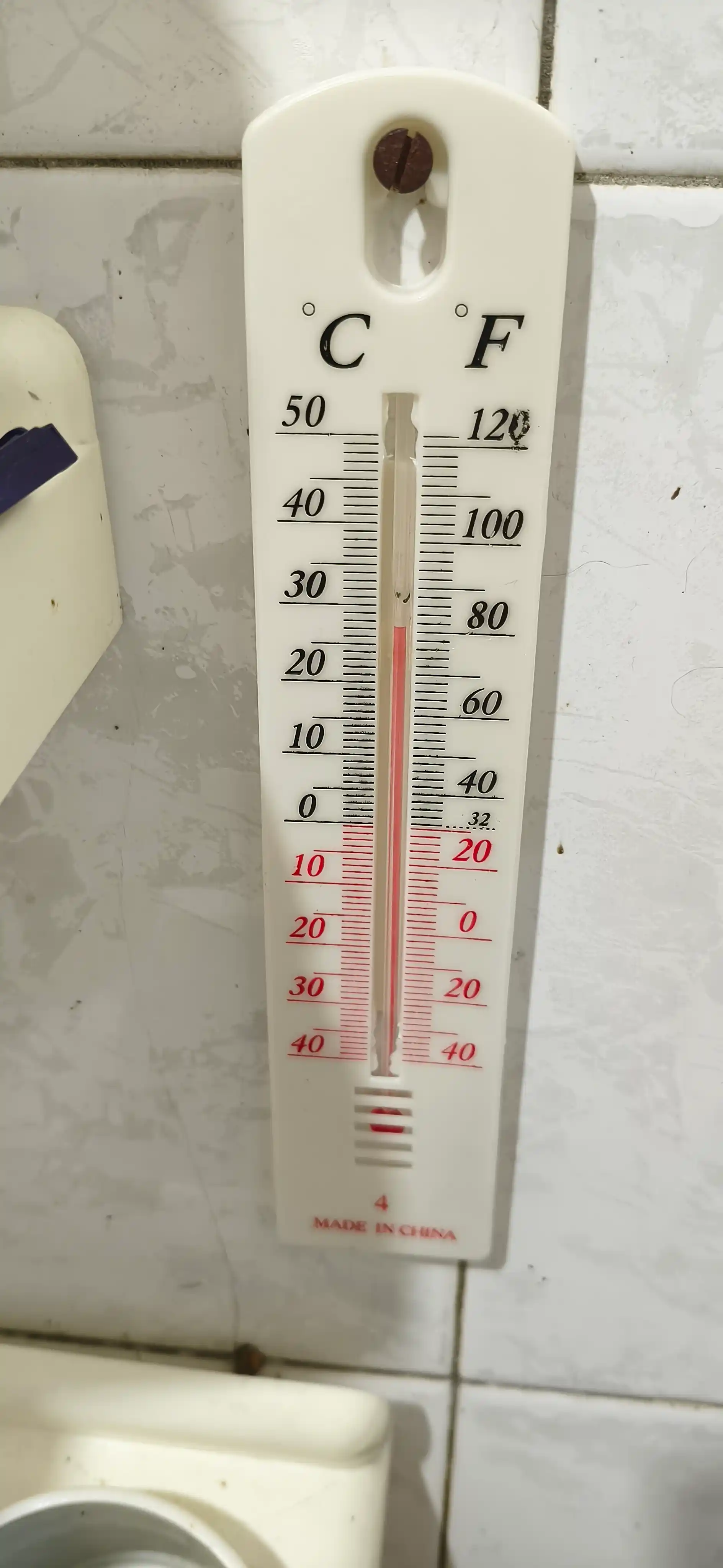 Devor termometri, ichki va tashqi havo xaroratini olchash uchun