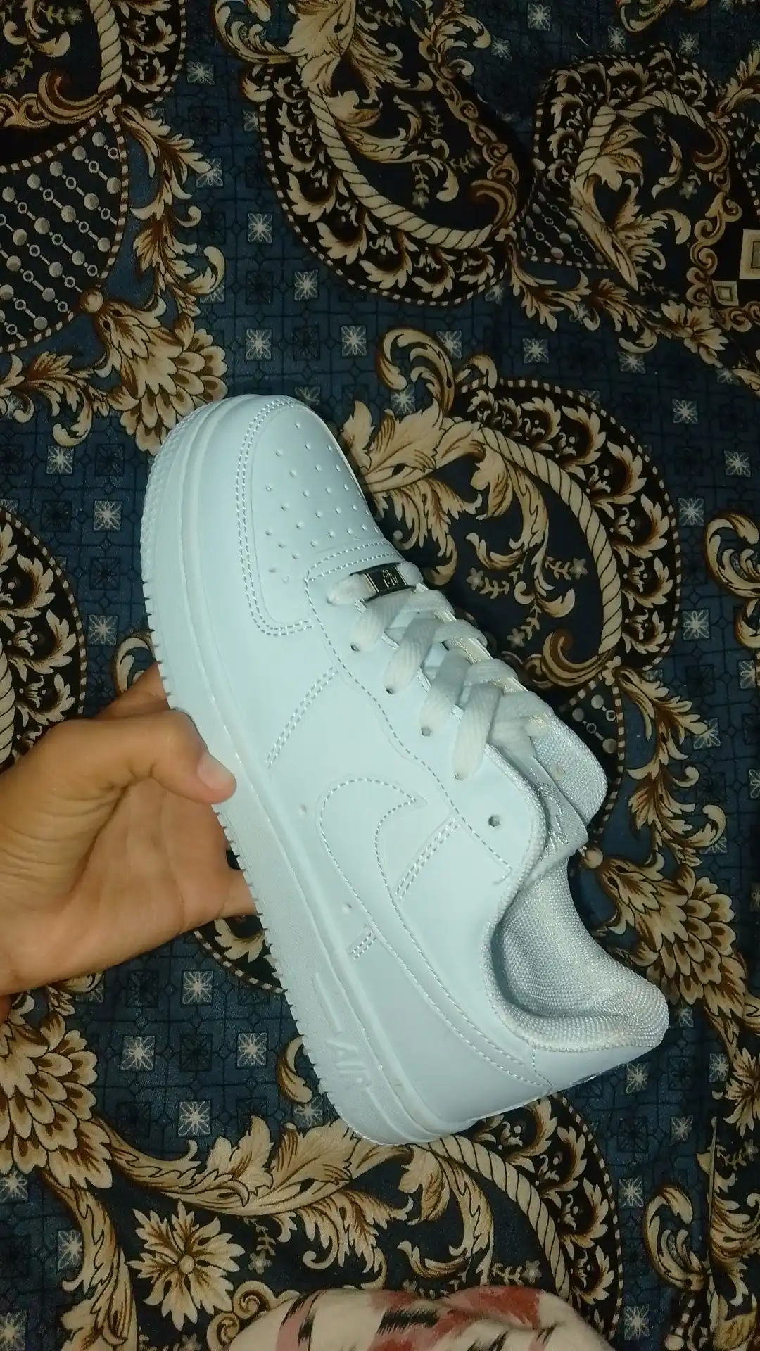 Ayollar va erkaklar uchun Nike Air Force 1 oq klassik krossovkalari