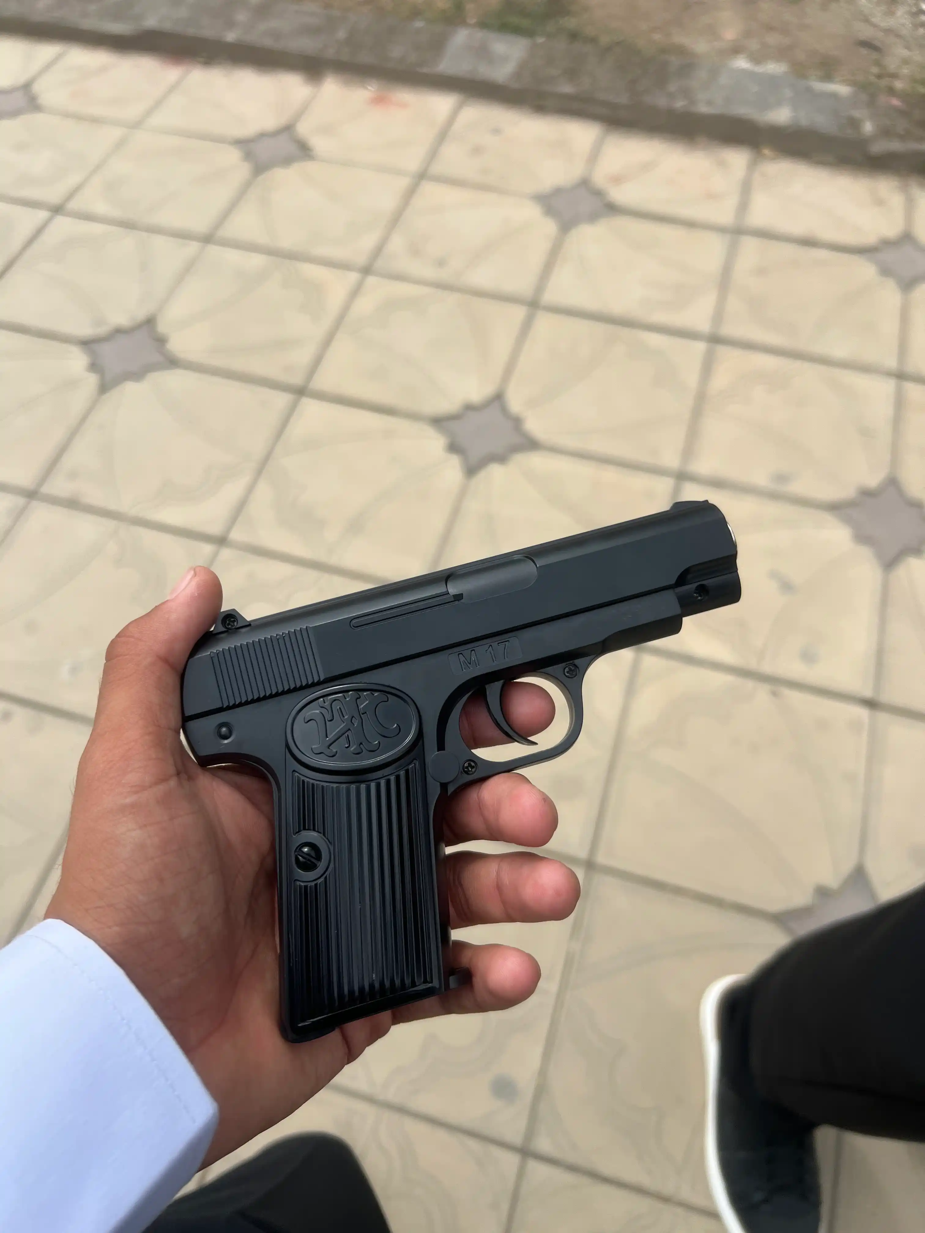 Glock AirSoft quroli, bolalar uchun metall to'pponcha, pnevmatik