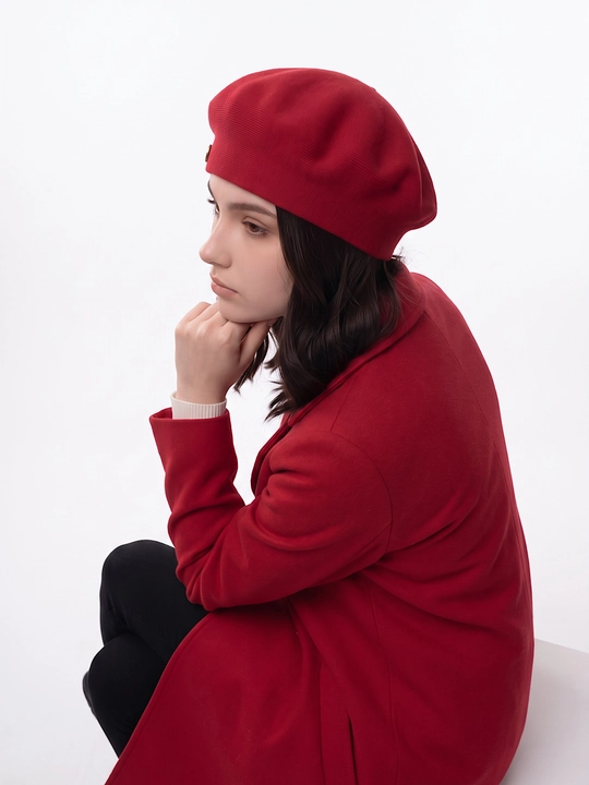 Ayollar uchun beretka, klassik to'qilgan beret va shapka Boni SNOWL