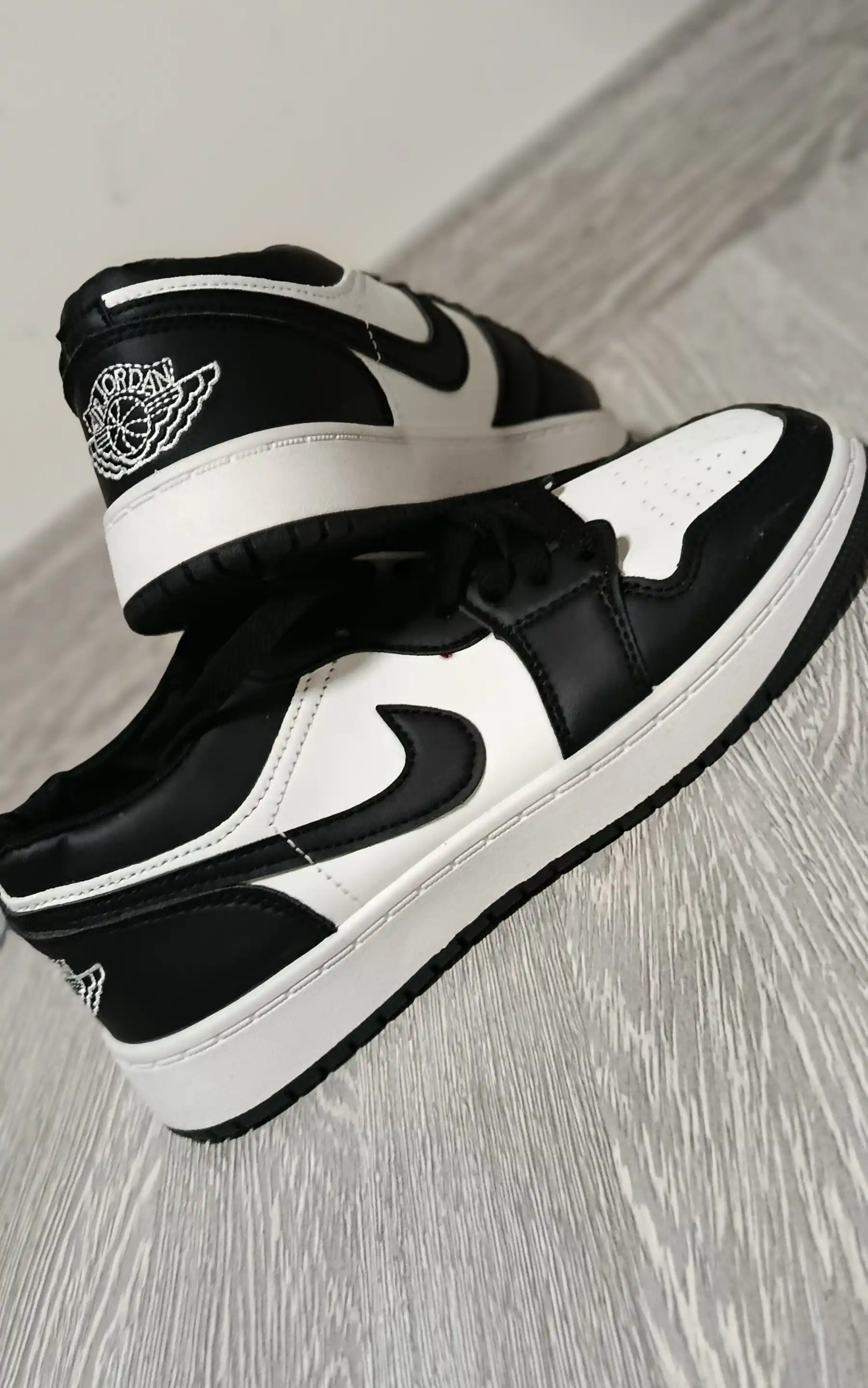 Kundalik krossovkalar, ayollar va erkaklar uchun krossovkalar NIKE JORDAN