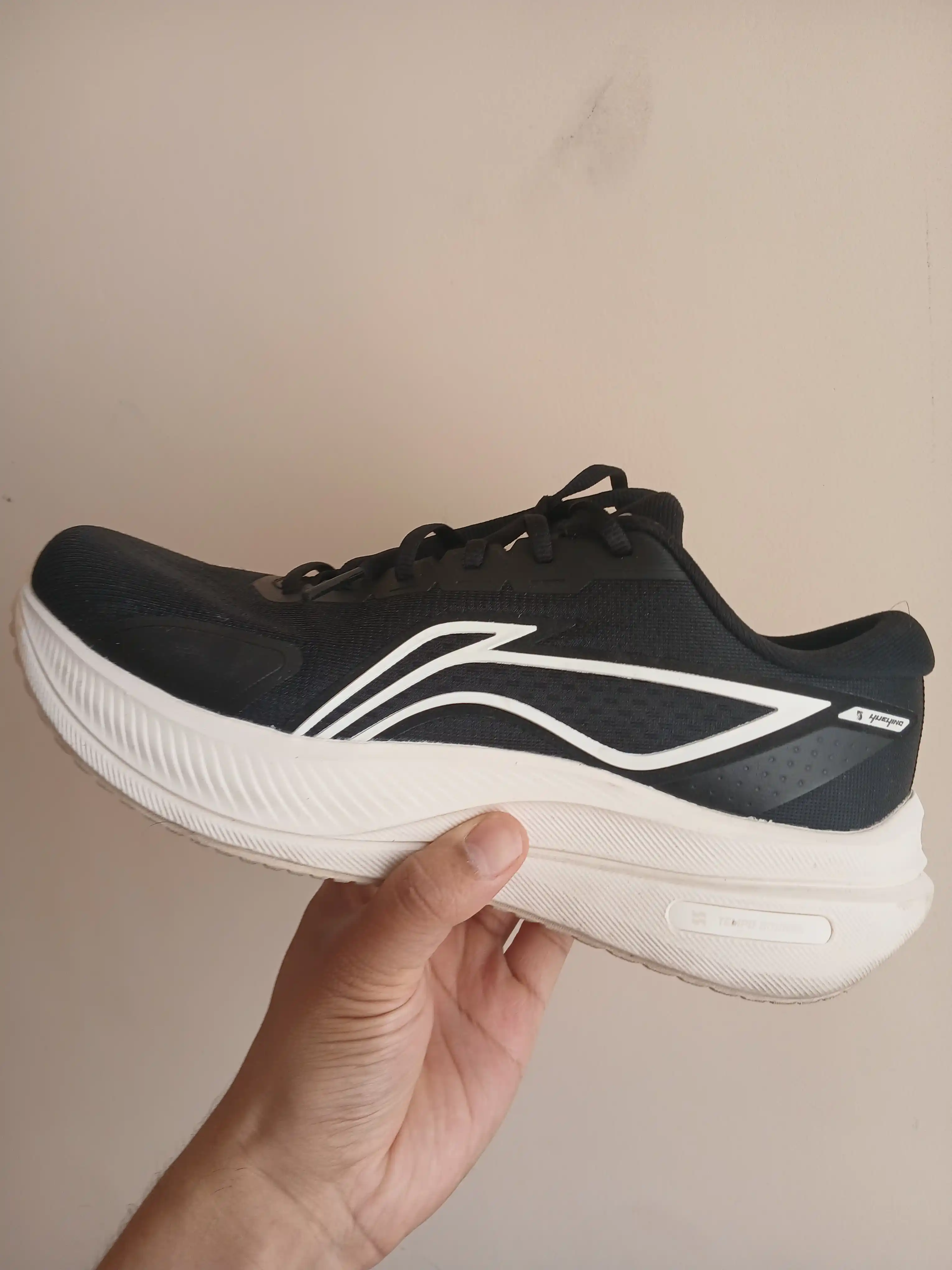 Li-Ning Yueying 5 — профессиональные беговые кроссовки нового поколения