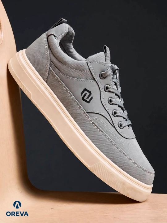 Erkaklar uchun krossovka – keda. Casual model. Tekstil material. Kichik o‘lchamli