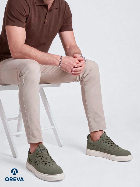 Erkaklar uchun krossovka – keda. Casual model. Tekstil material. Kichik o‘lchamli