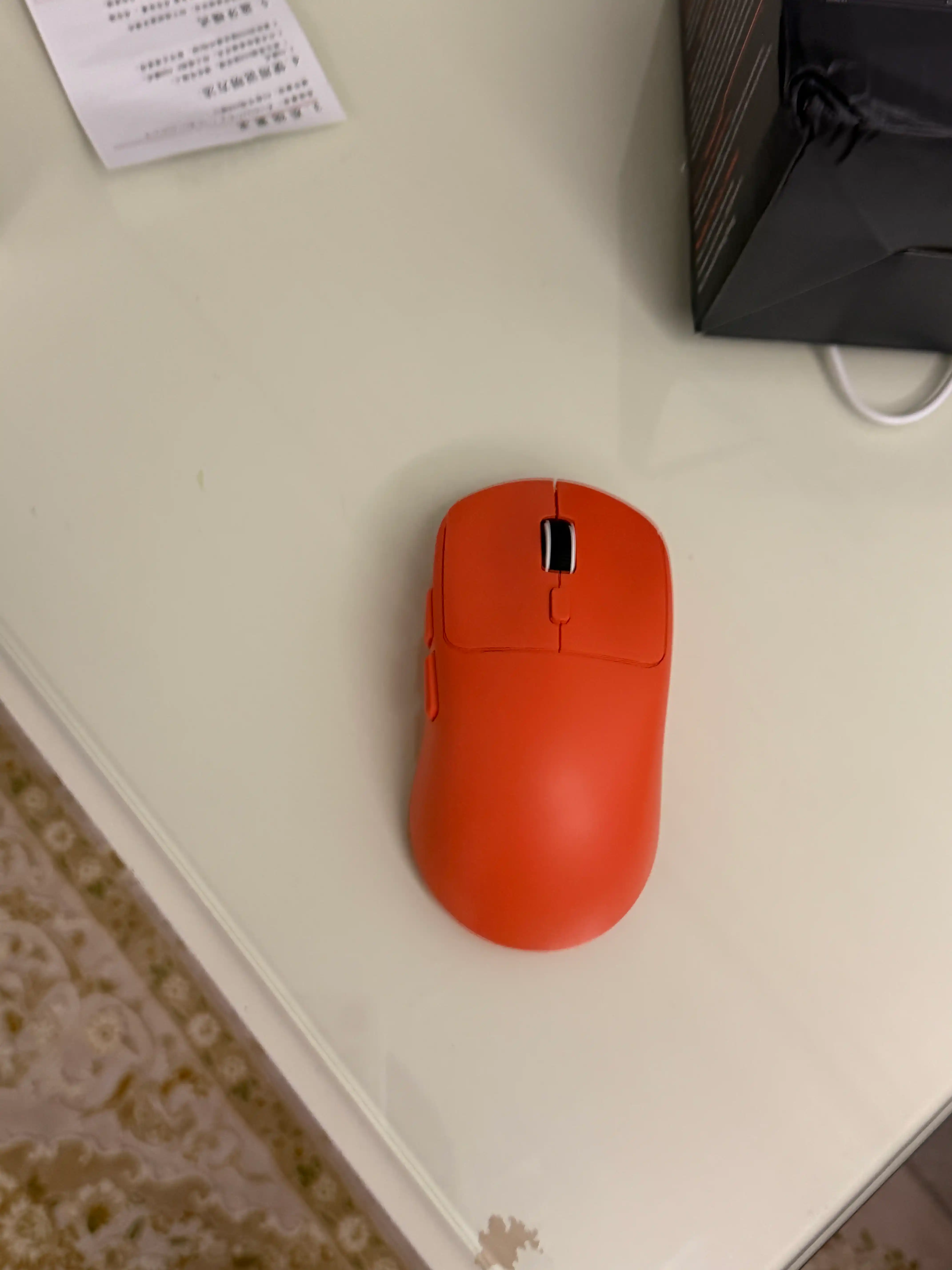 M348 simsiz o'yin sichqonchasi. Chastota 1000 Hz, 2 ta ulanish rejimi, batareya 500 mAh