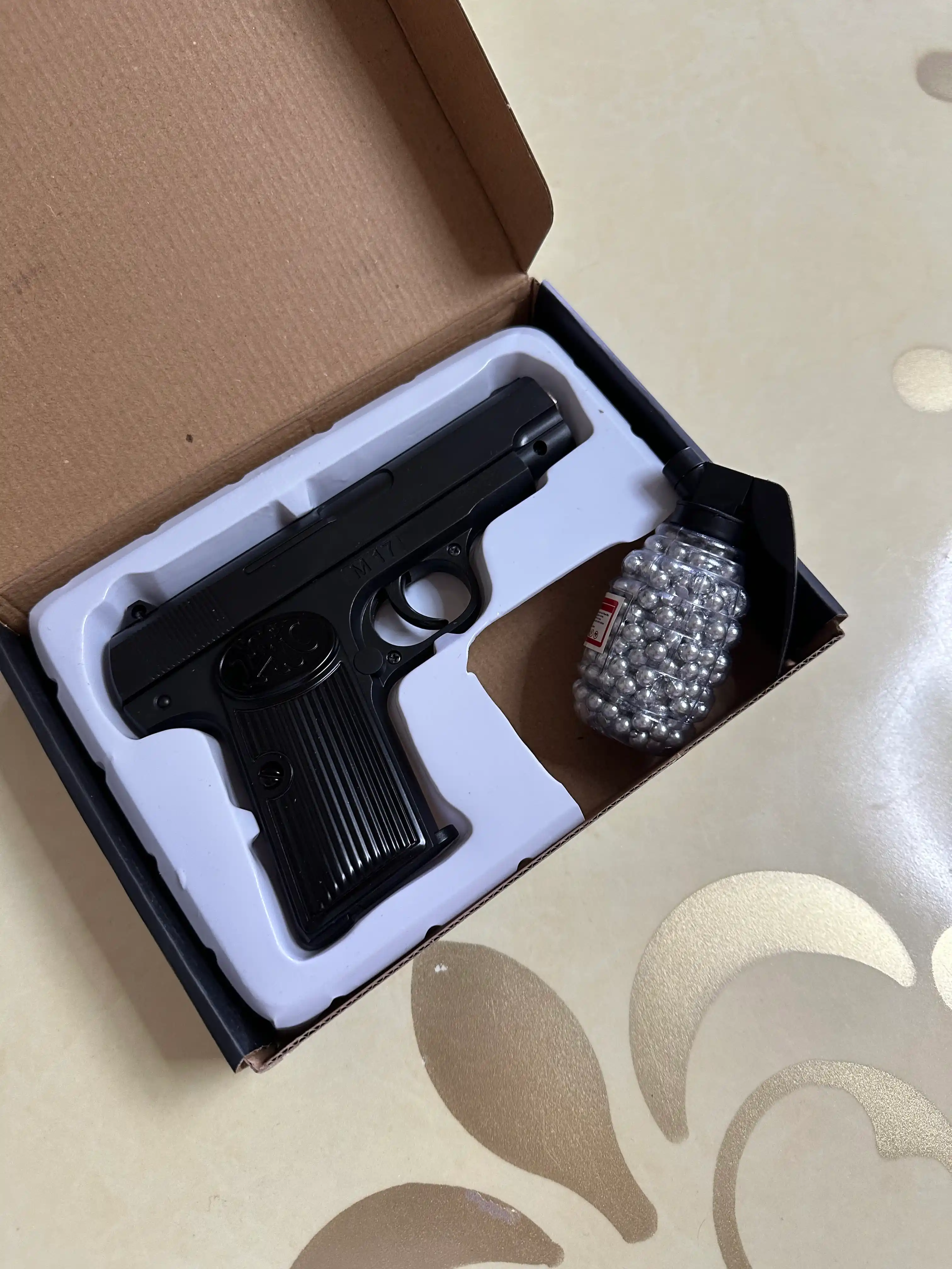 Игрушечный пистолет металлический 6мм пули, M17 C28 C812A