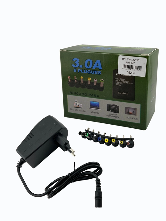 3-12 V, 3A kuchlanishli universal ta’minot bloki, almashtiriladigan shtekerlar to‘plamiga ega adapter