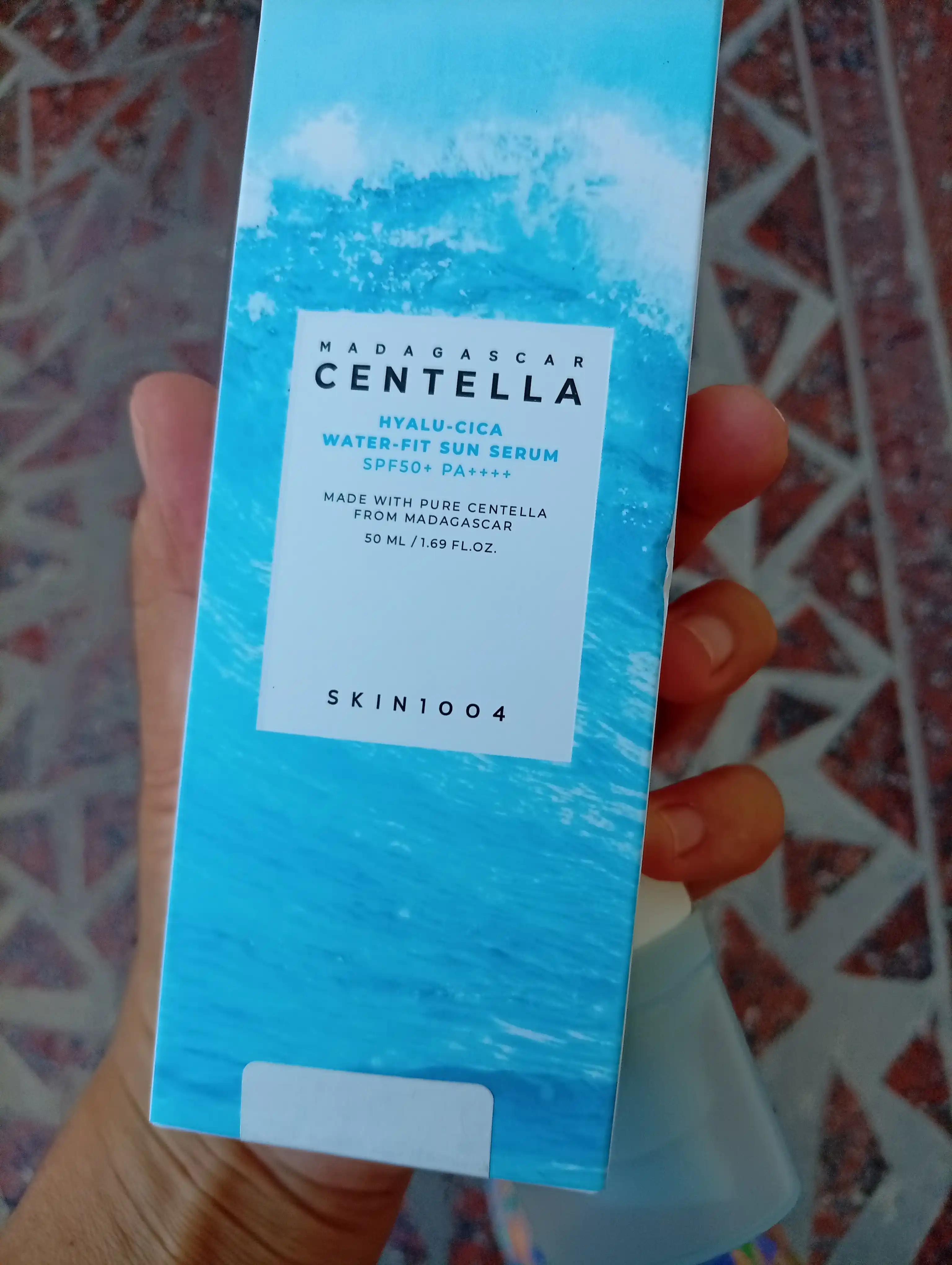 Yuz uchun quyoshdan himoya qiluvchi krem-zaroSKIN1004 Madagascar Centella namlovchi, 50 ml
