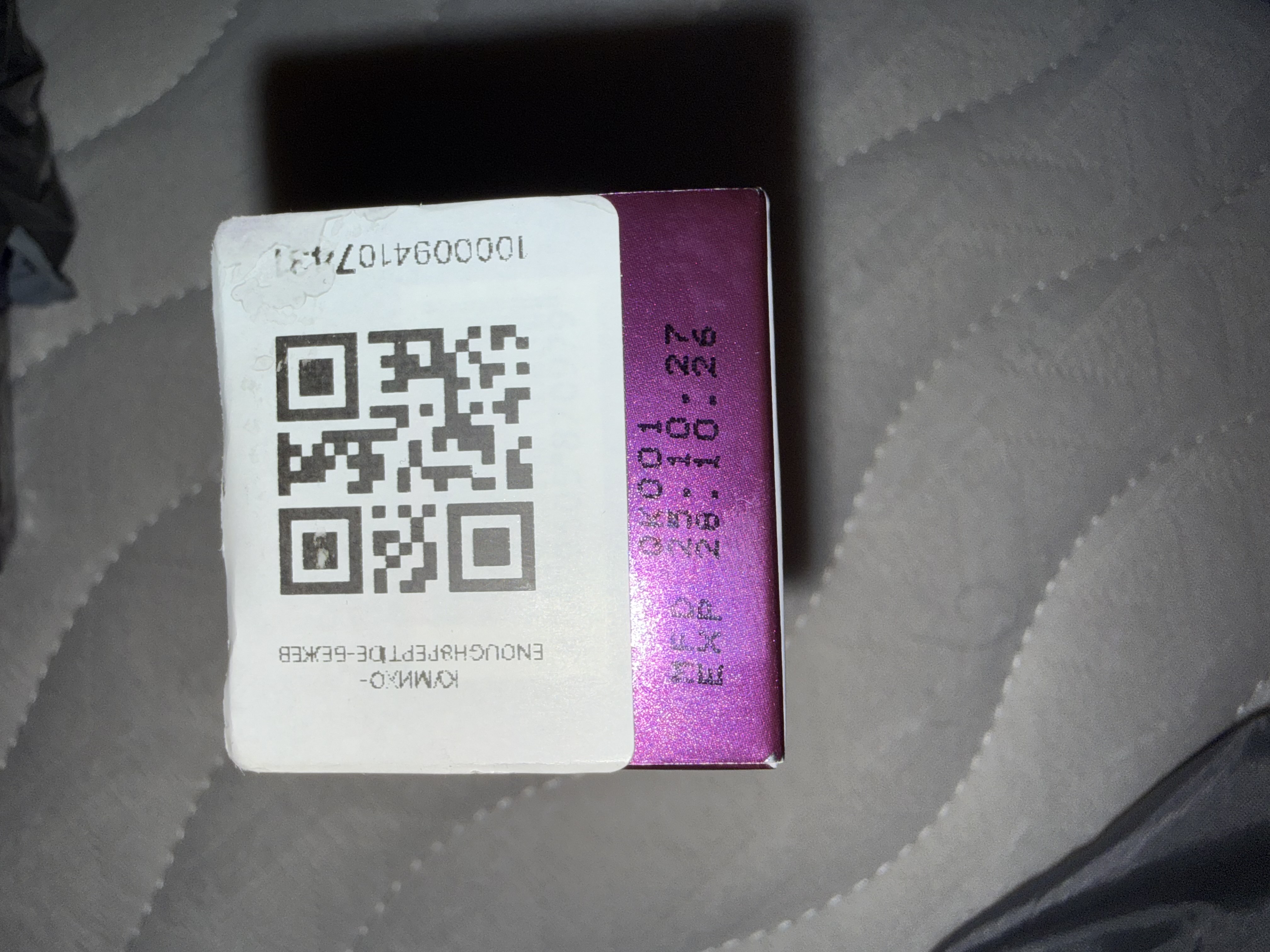 Enough peptidli tonal krem yuz uchun 8 Peptide Full Cover SPF50+ teri rangini tekislaydi