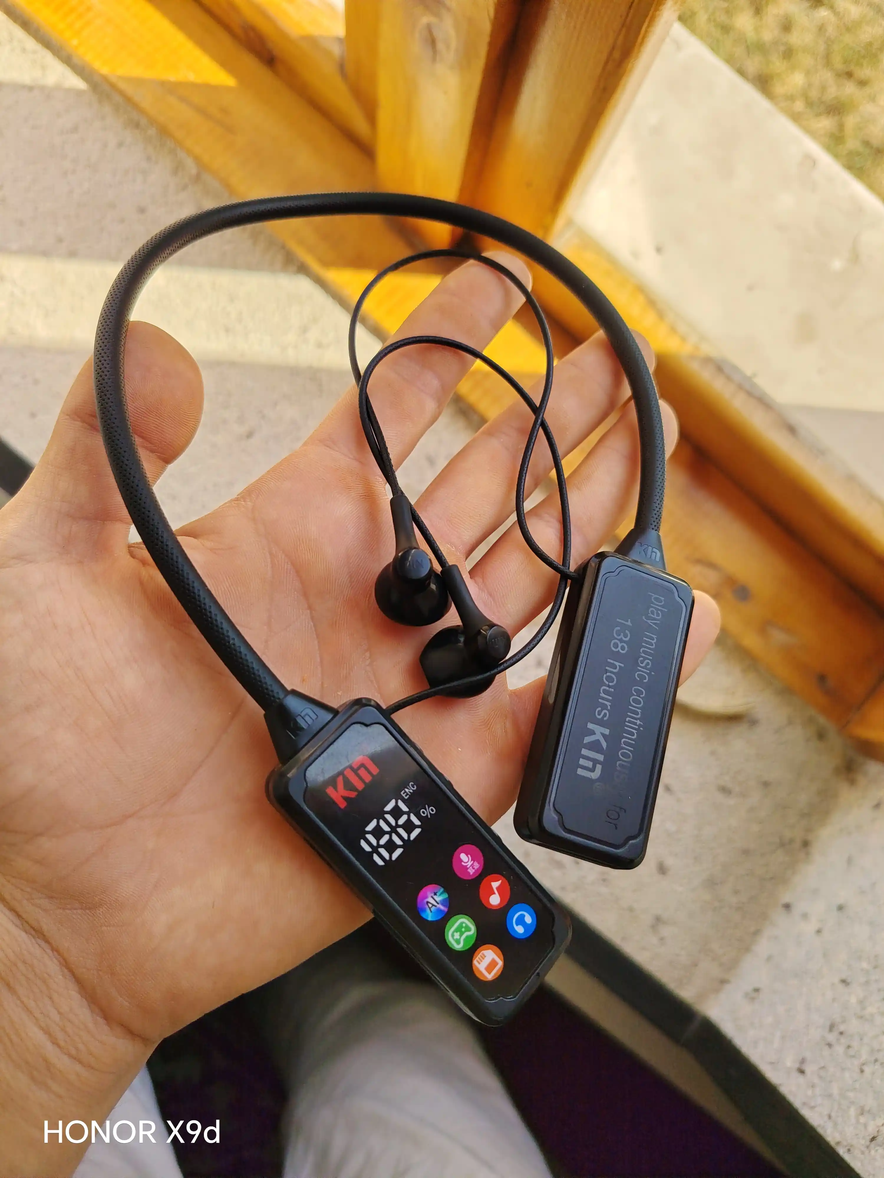 Bo'yinli simsiz quloqchin KIN KL101 ENC mikrofon TF karta 1100 mAh batareya