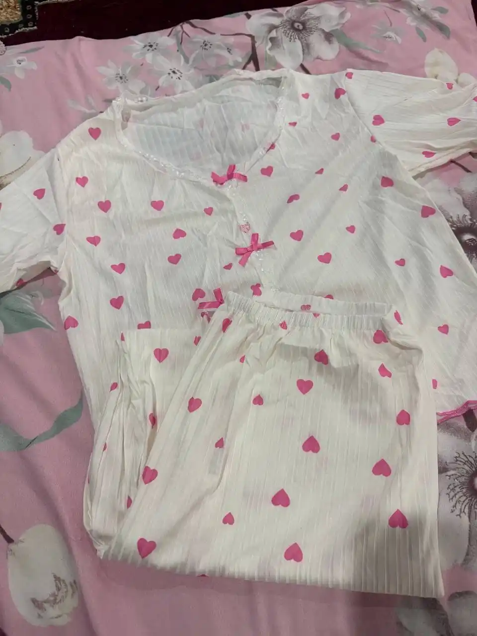 Ayollar uchun yurakchali yumshoq va yengil pijama to‘plami
