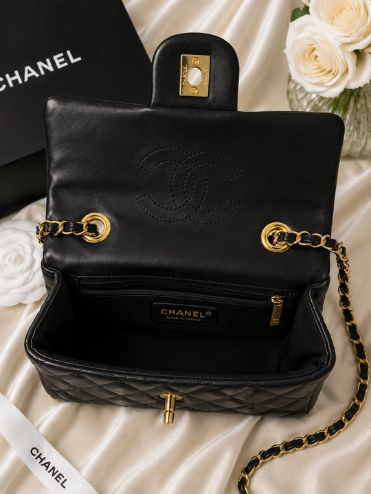 CHANEL ayollar uchun mini yelka sumkasi, zanjirli, 15×11×6 sm