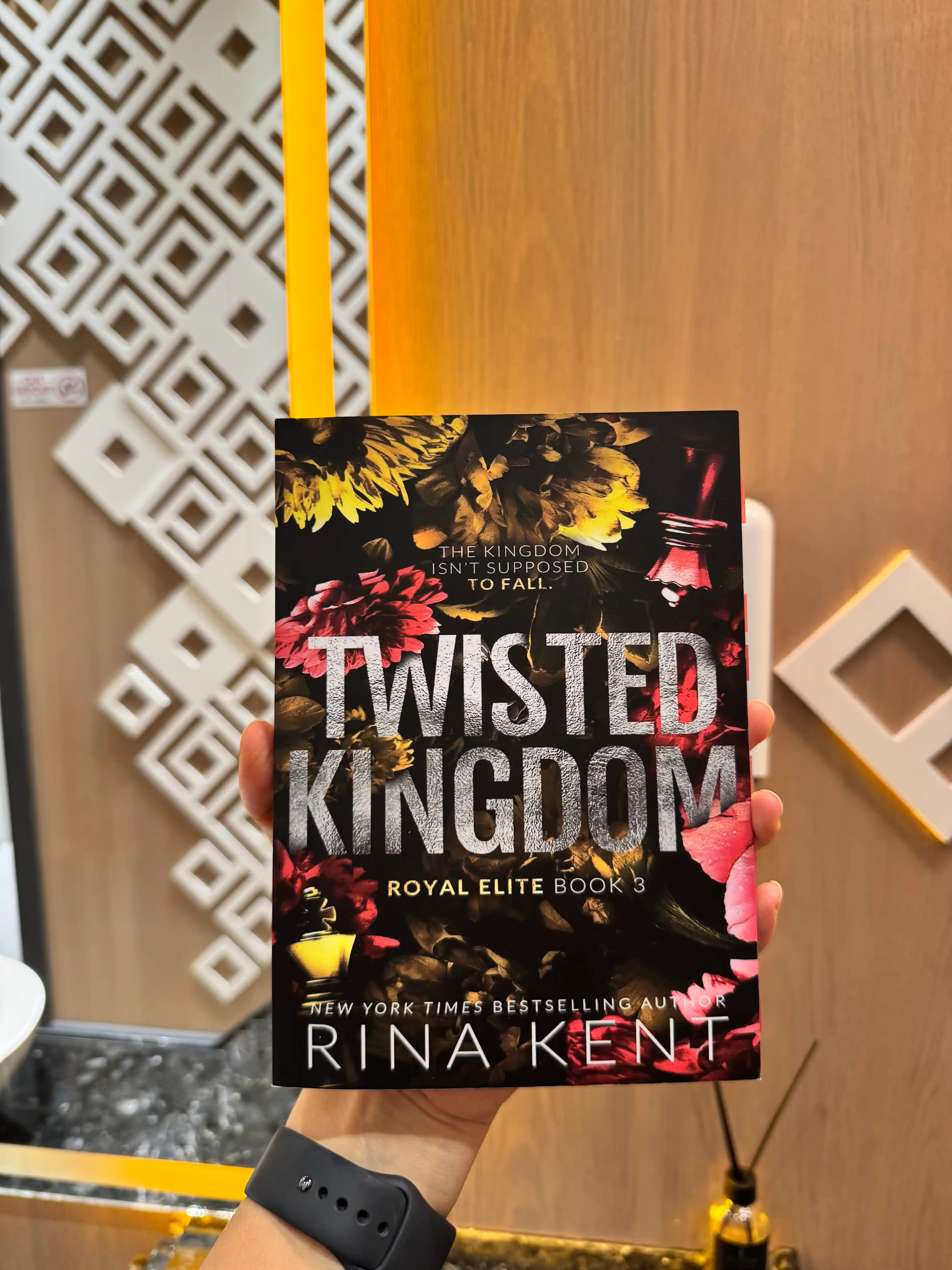 Twisted kingdom-Rina Kent ingliz tilida