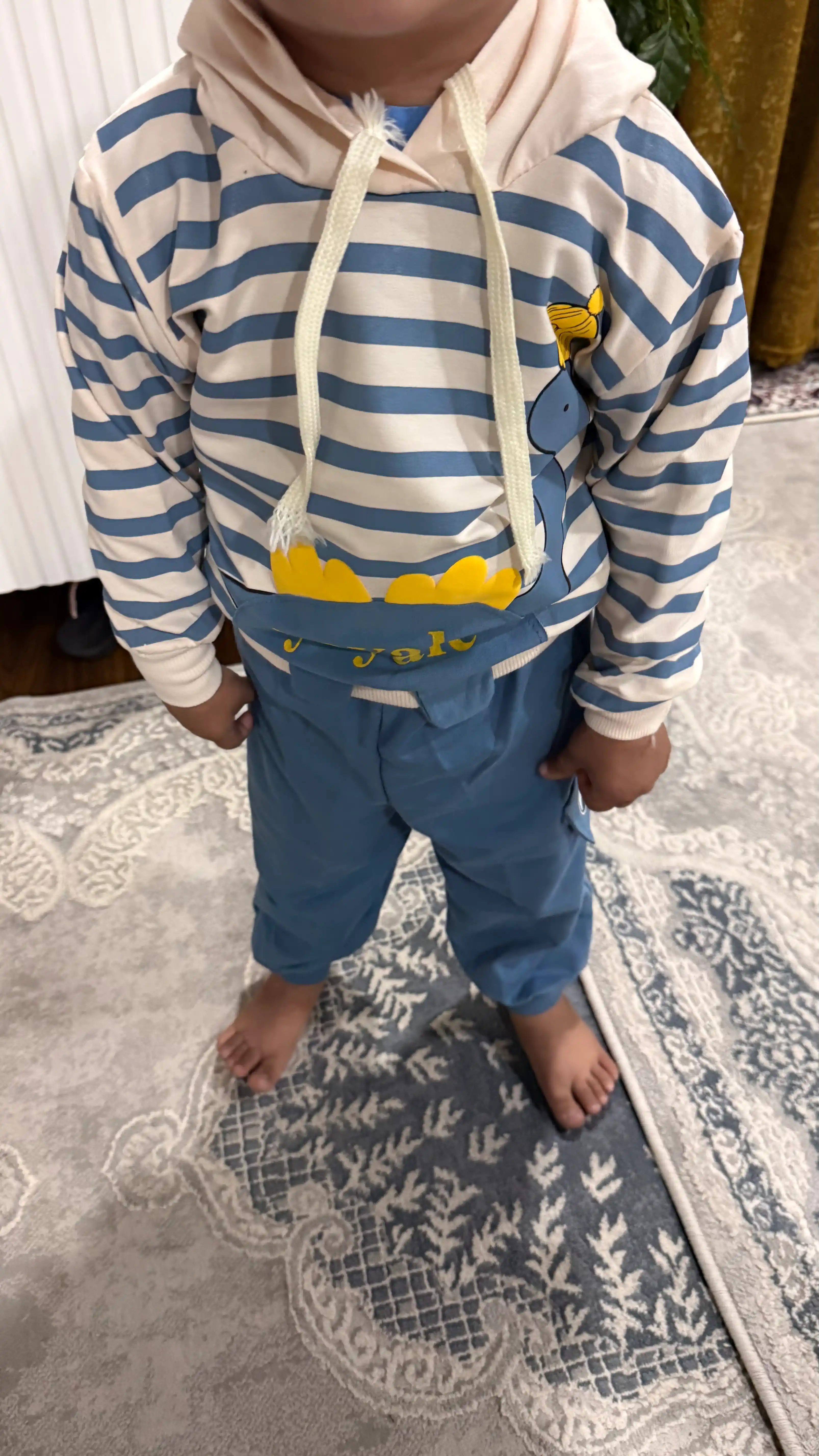 Qiz bolalar uchun bolalar sport kostiyumi kapyushonl,juda yumshoq mato