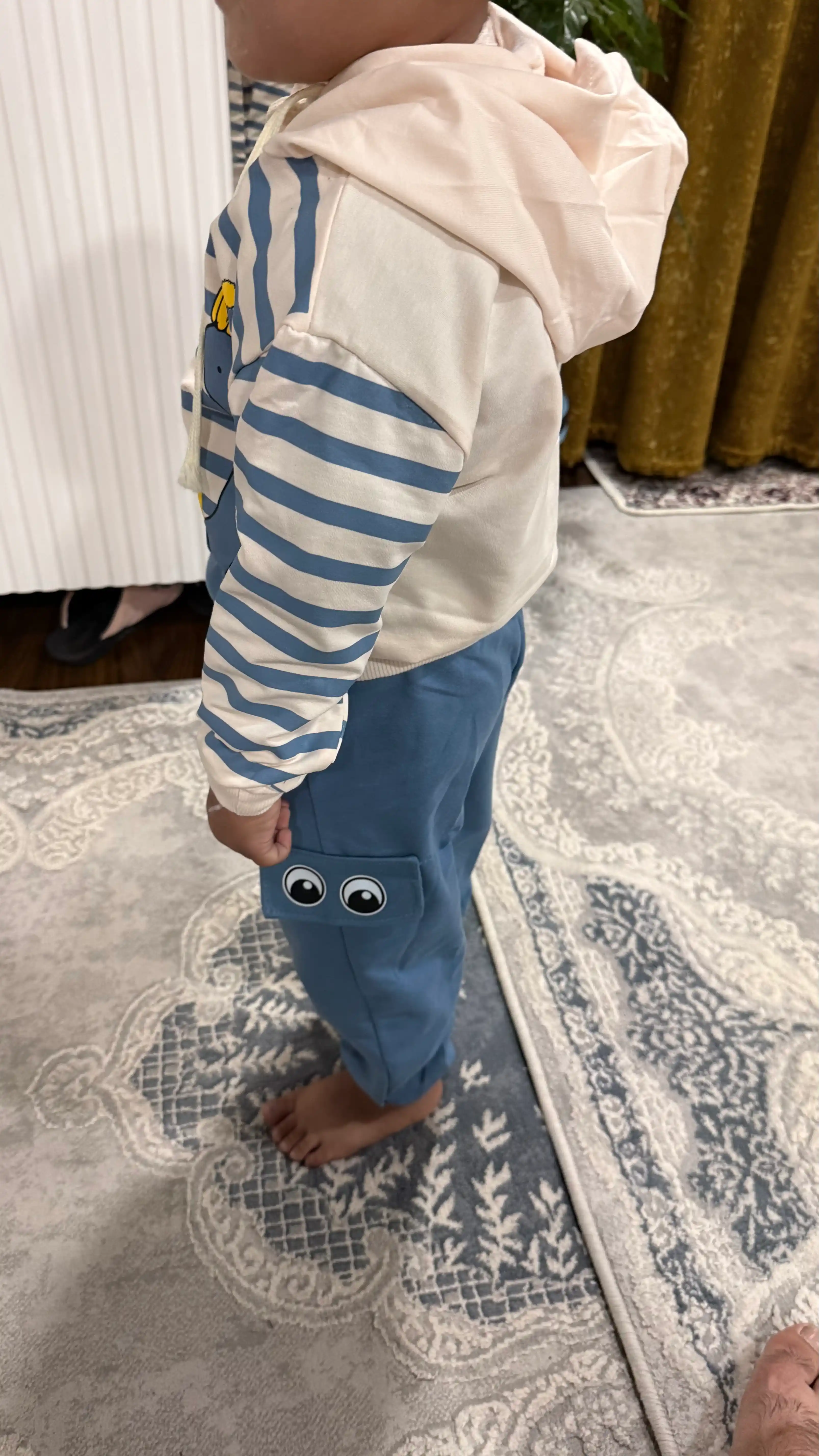 Qiz bolalar uchun bolalar sport kostiyumi kapyushonl,juda yumshoq mato
