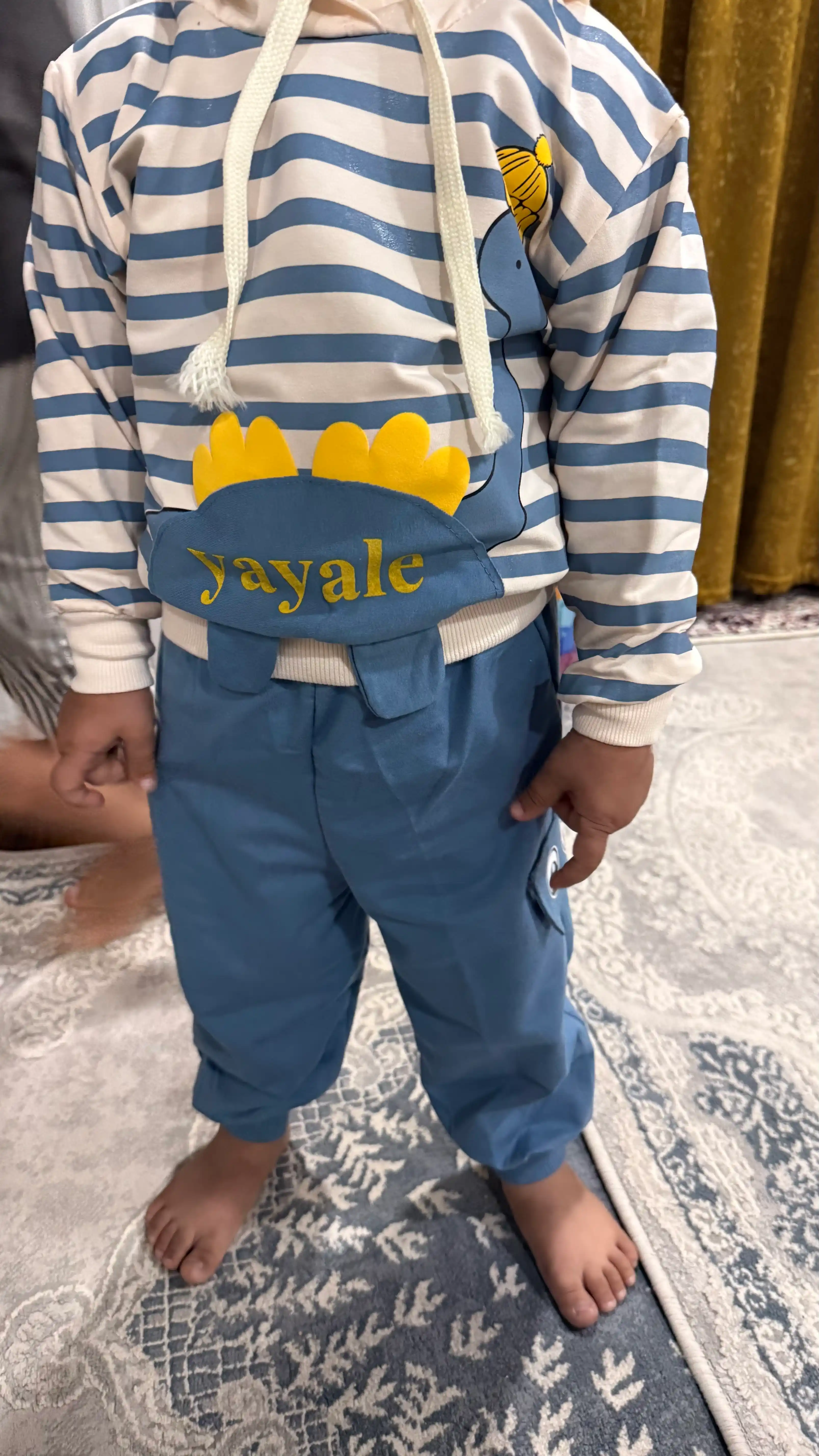 Qiz bolalar uchun bolalar sport kostiyumi kapyushonl,juda yumshoq mato
