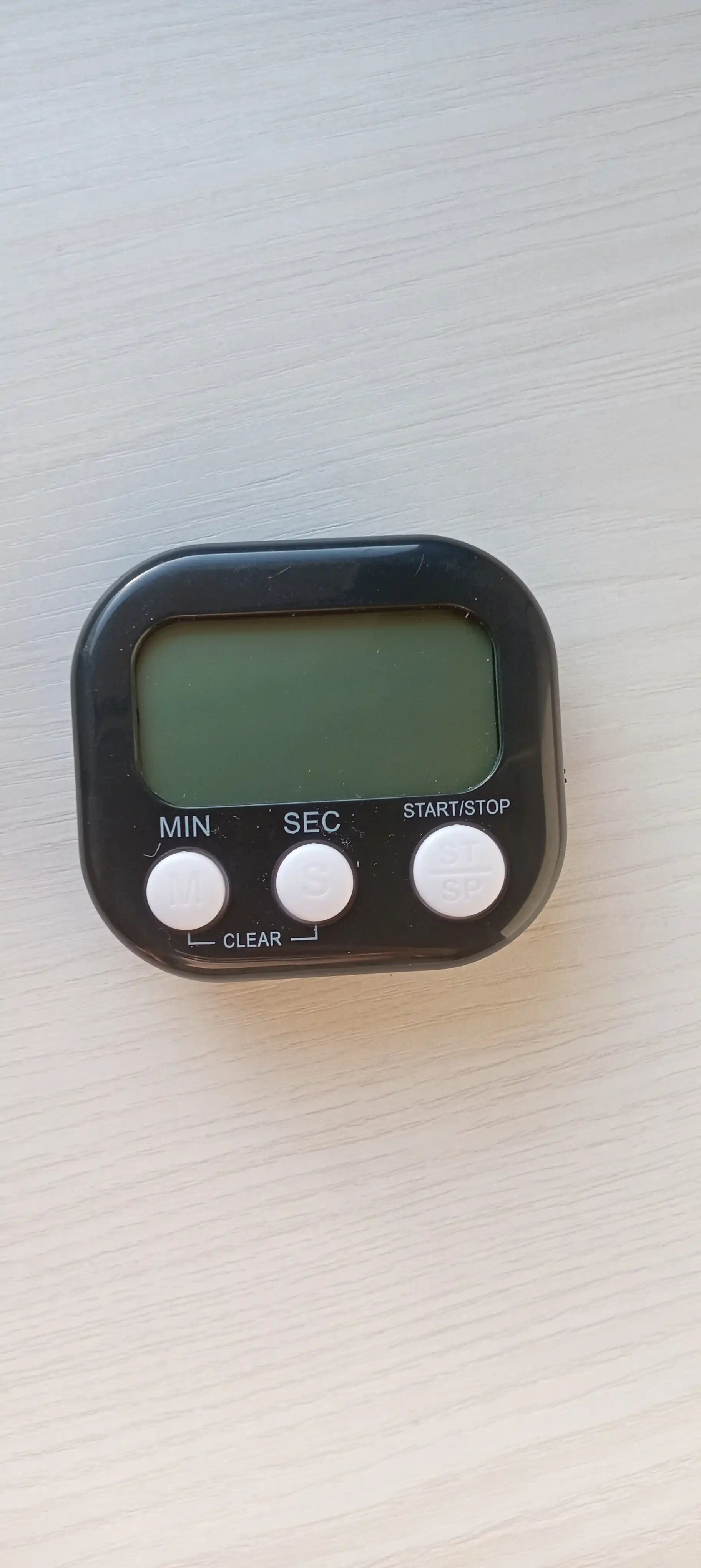 Magnitdagi elektron oshxona taymer, baland ovozli signal, tuxum qaynatish uchun