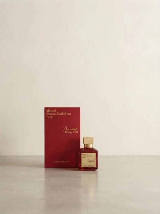 Parfumlangan suv Maison Francis Kurkdjian Baccarat Rouge 540 Extrait de parfum