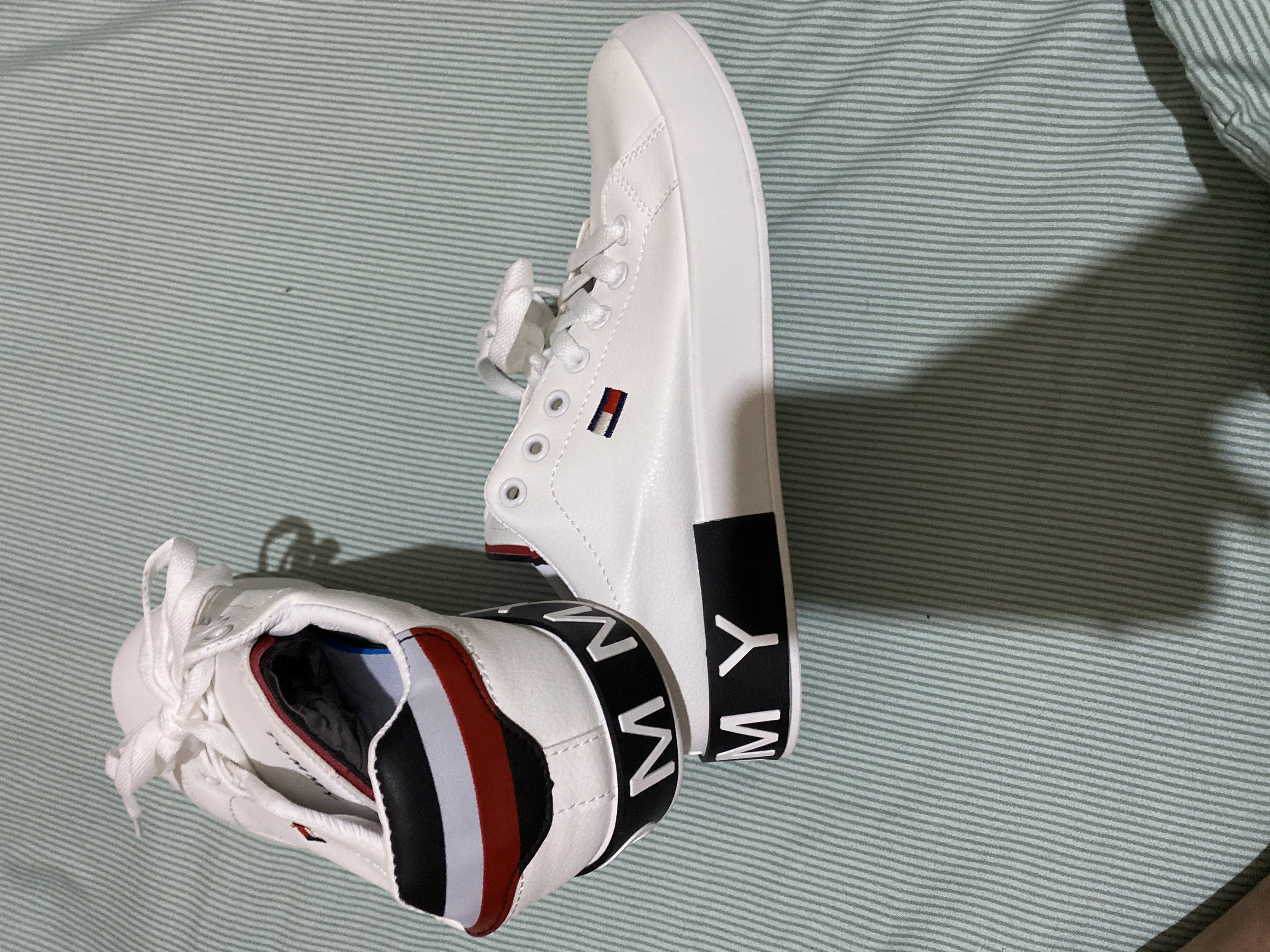 Современные мужские кроссовки Tommy Hilfiger