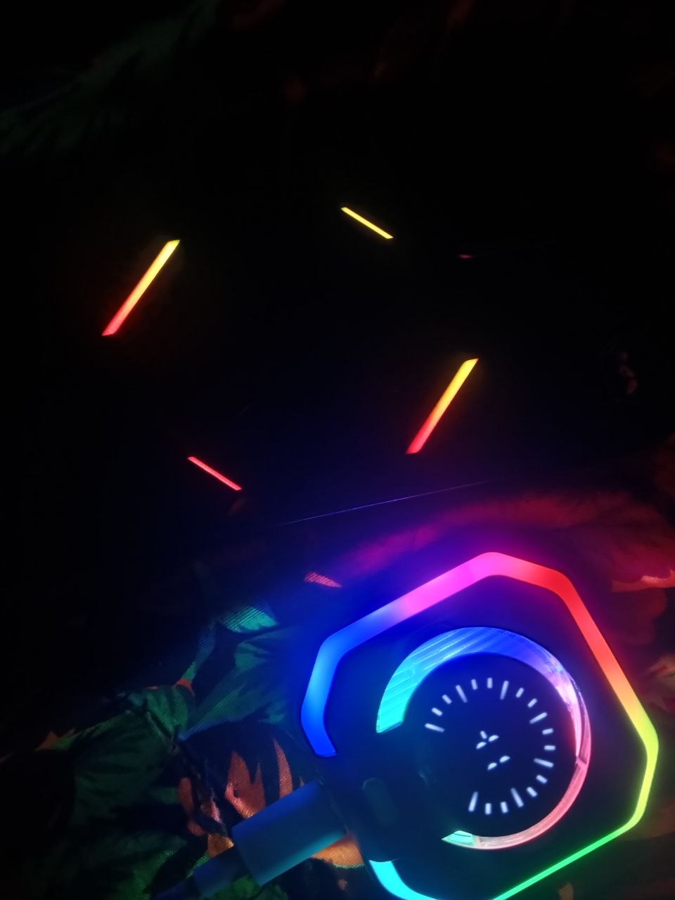 Кулер для телефона магнитный с RGB подсветкой, скорость вращения 8000 об/мин JS86