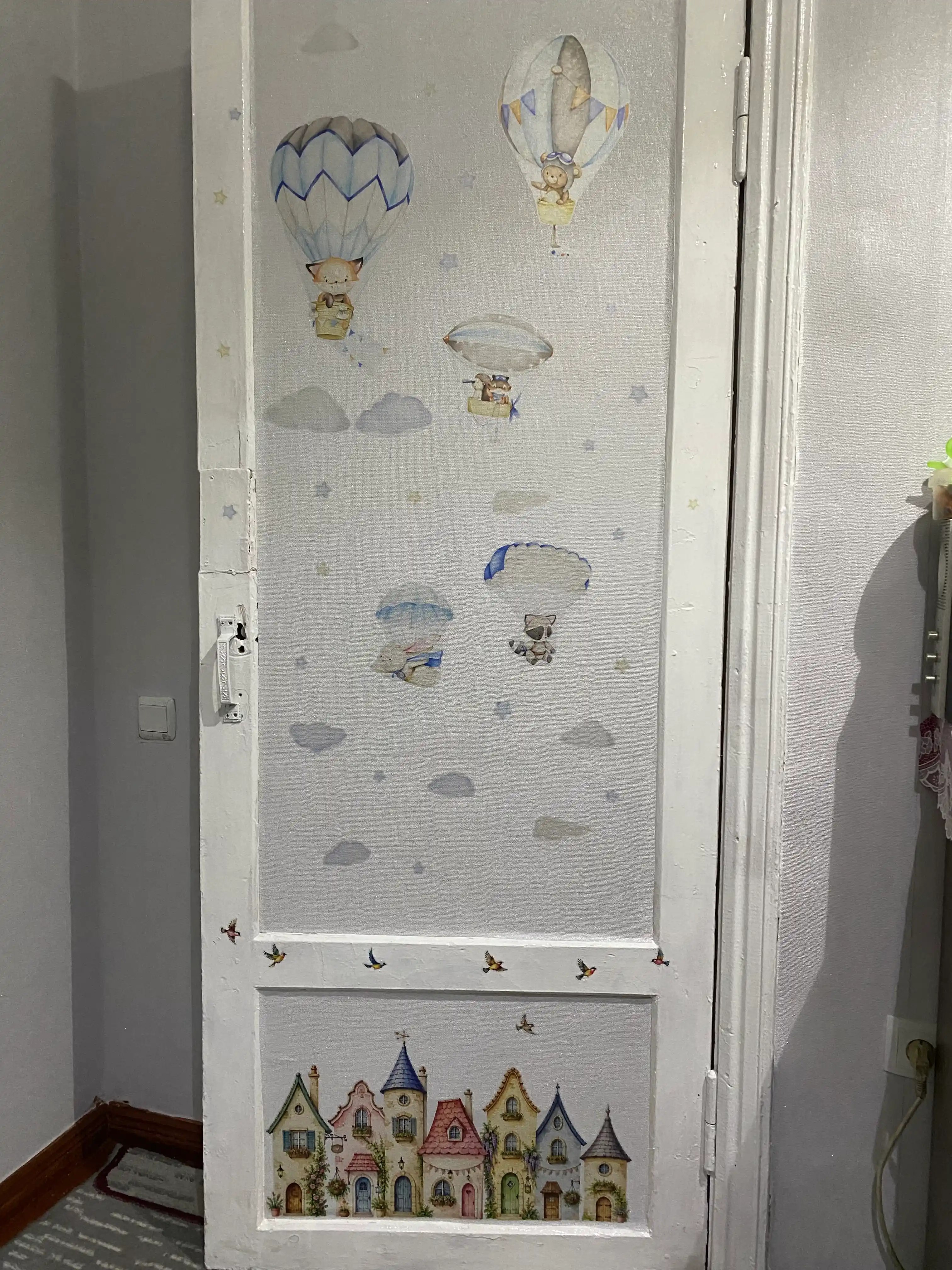 Наклейки для стен и мебели в детскую комнату, в детский сад