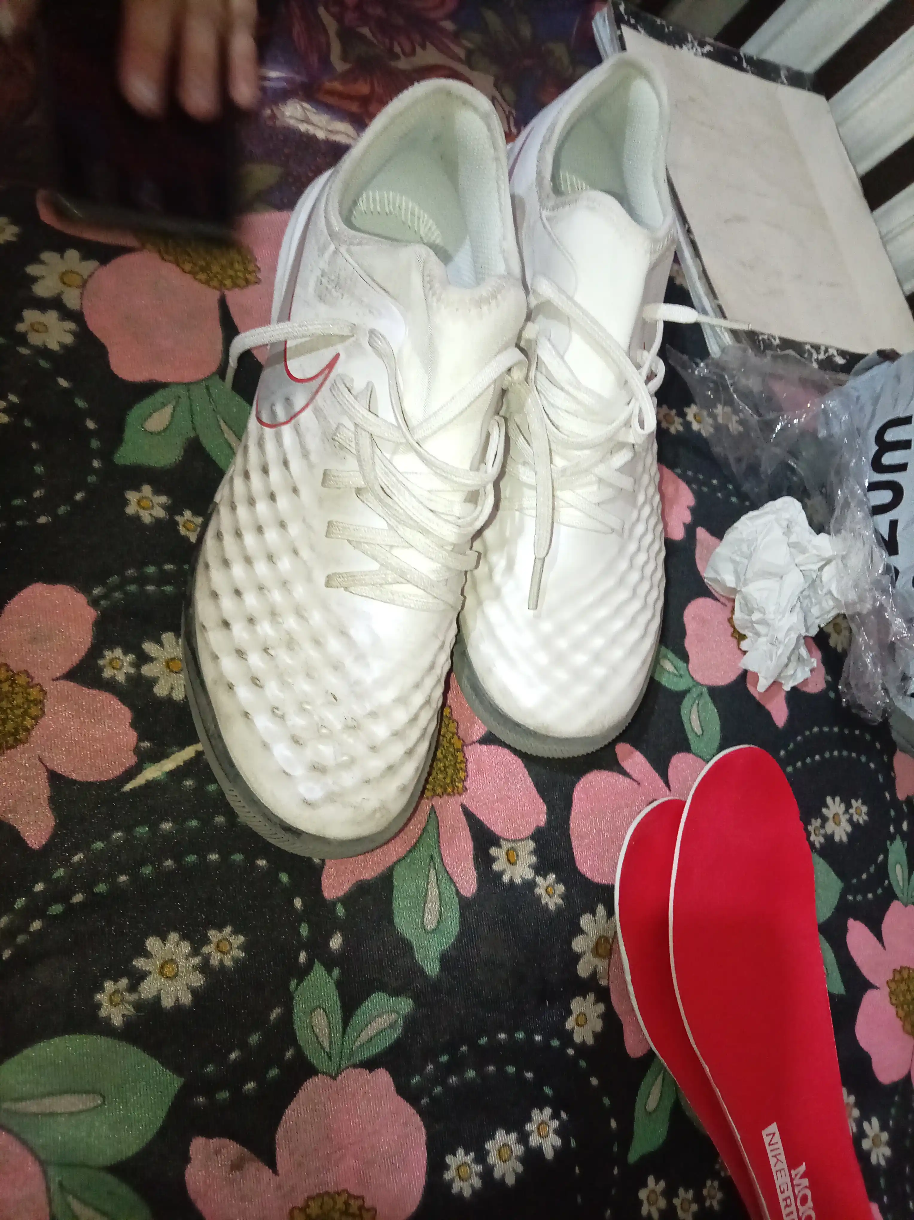 Футбольные сороконожки Magista (TF газон)