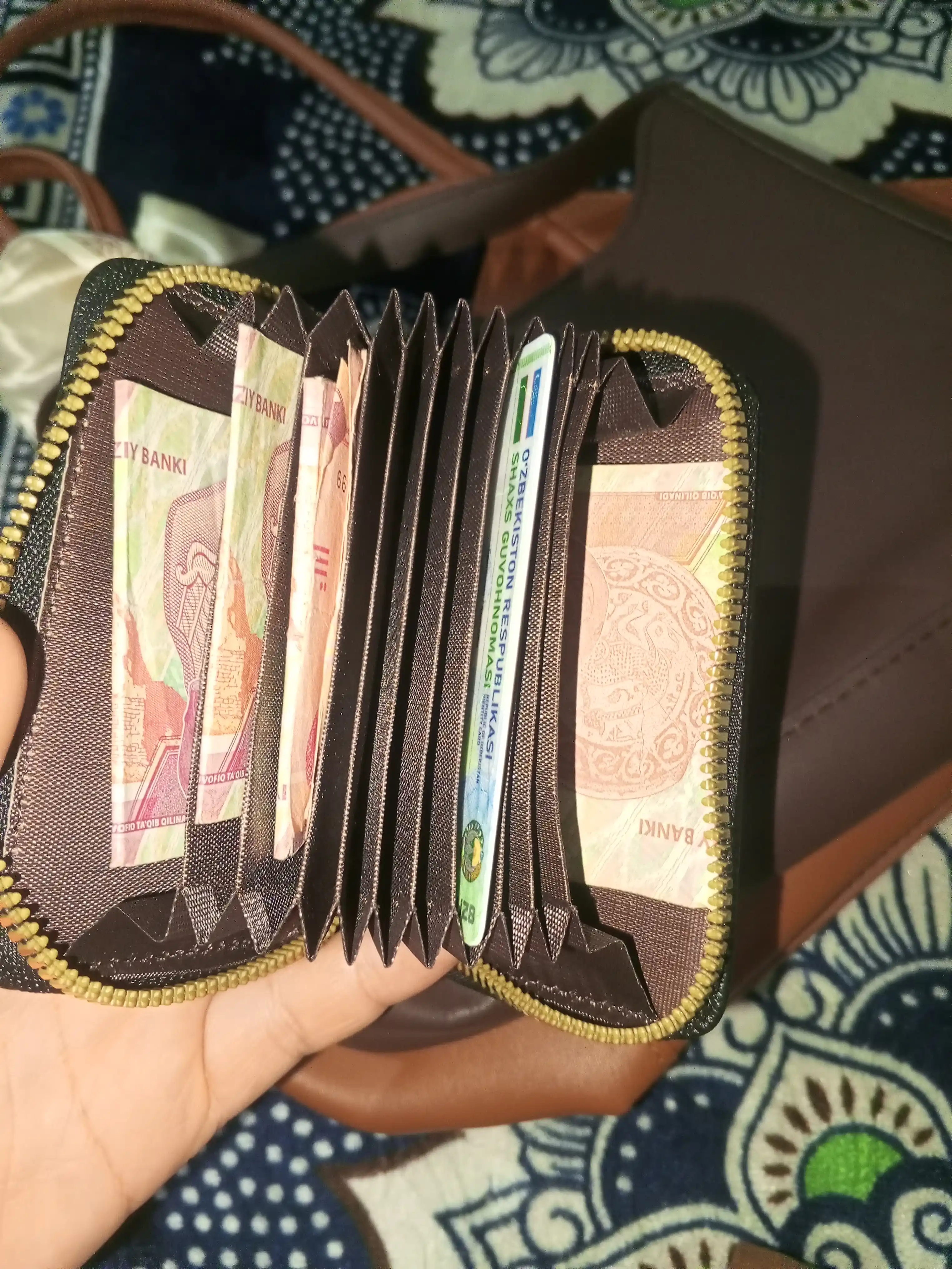 Ayollar hamyoni - kartalar, pul va tangalar uchun joy, 11 sm*8 sm*2.8 sm, ayollar hamyoni