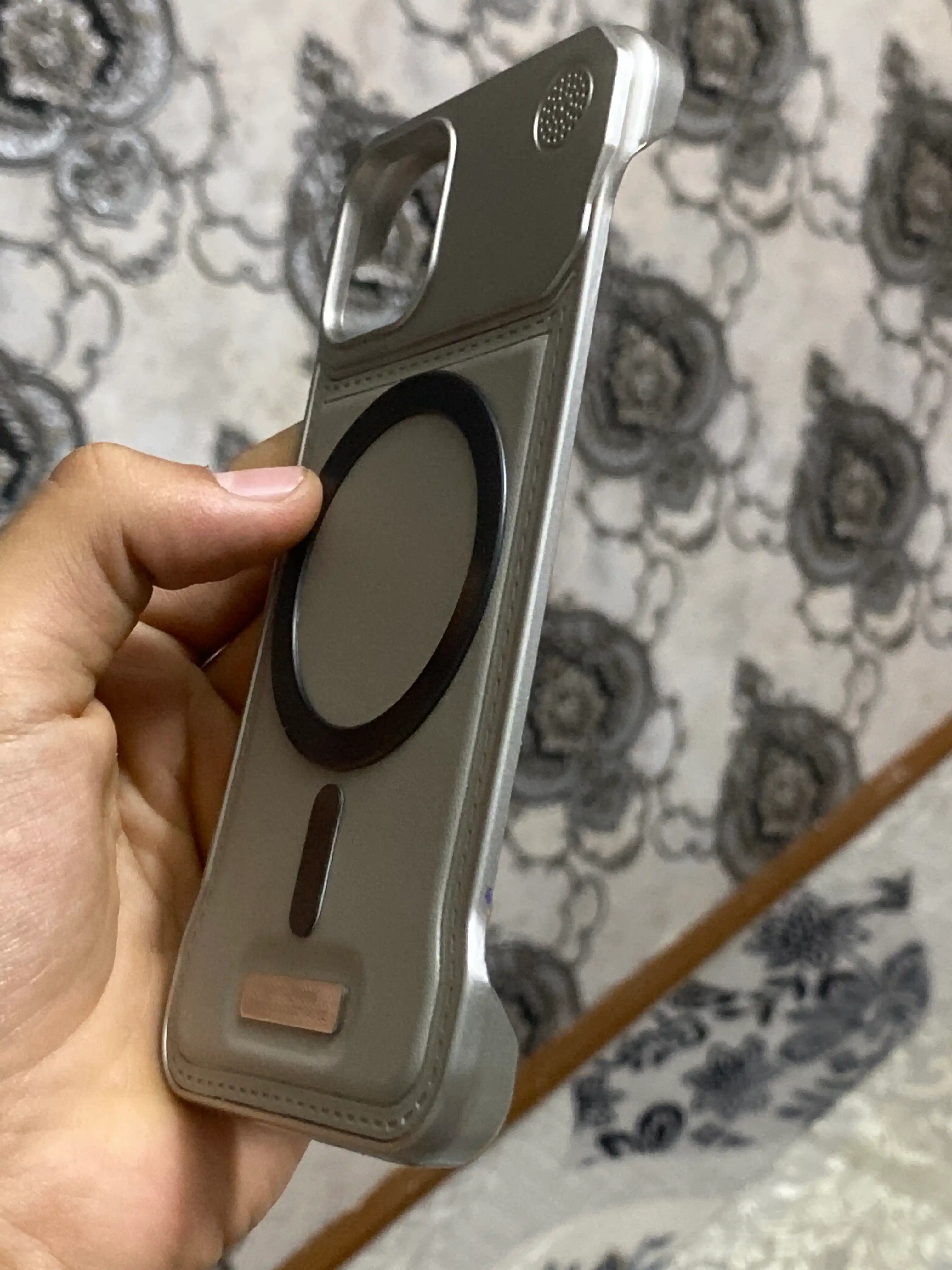Chexol Magsafe iPhone 17, 16, 15, 14, 13, 12, 11, Pro, Pro Max uchun