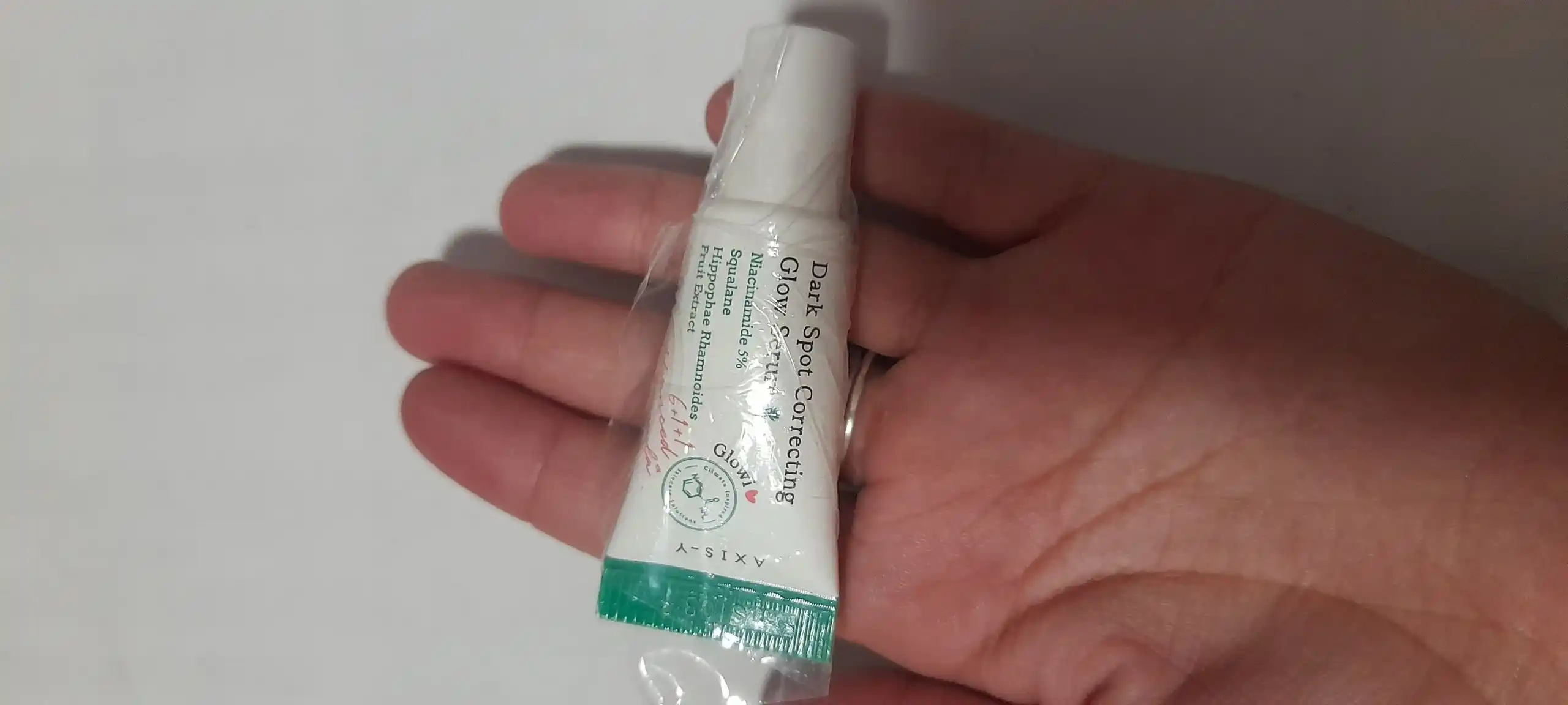 AXIS-Y Dark Spot Correcting Glow Serum 50 ml — осветляющая сыворотка от пигментных пятен