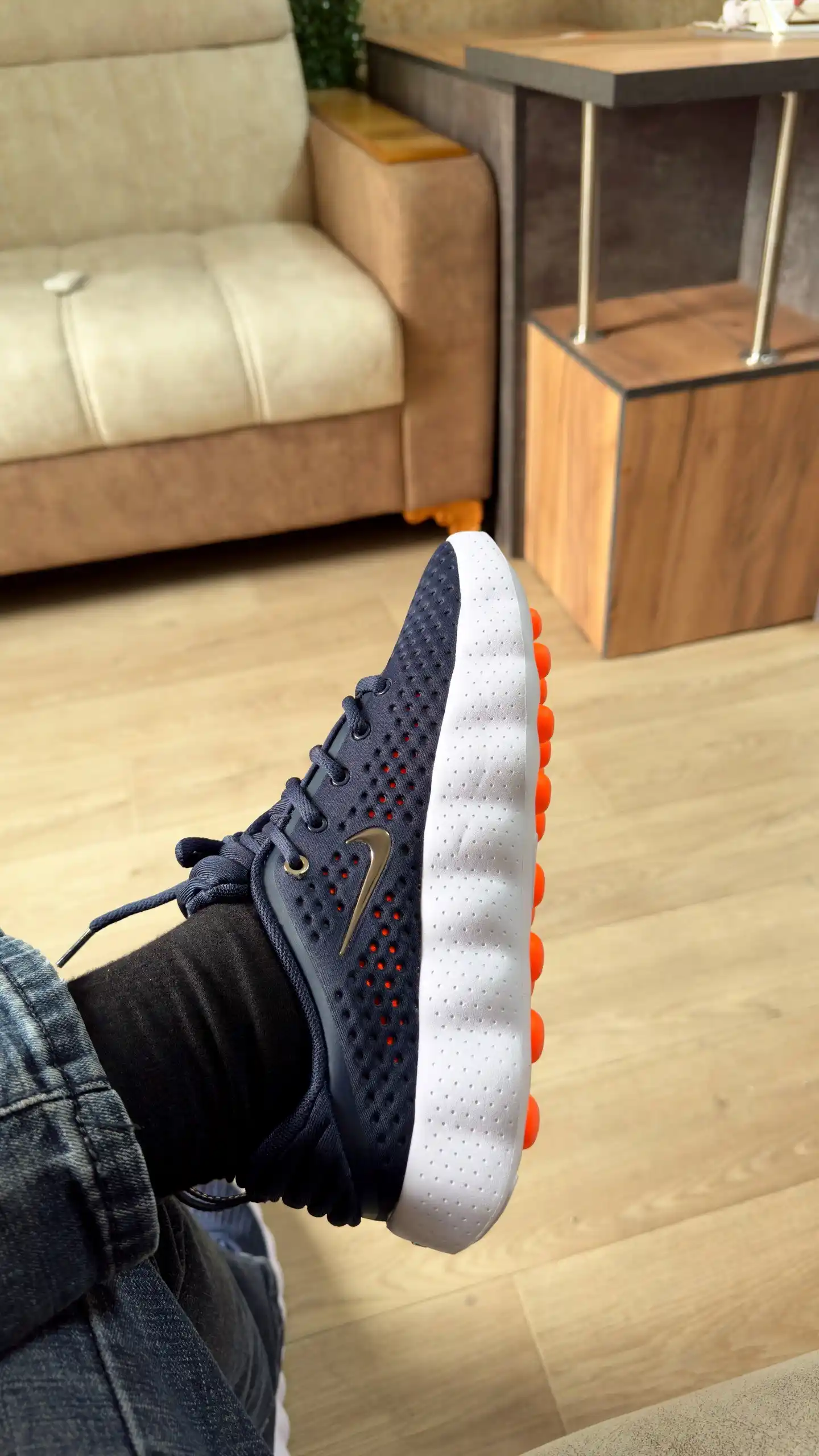Nike Кроссовки Mind 002 — инновационный комфорт