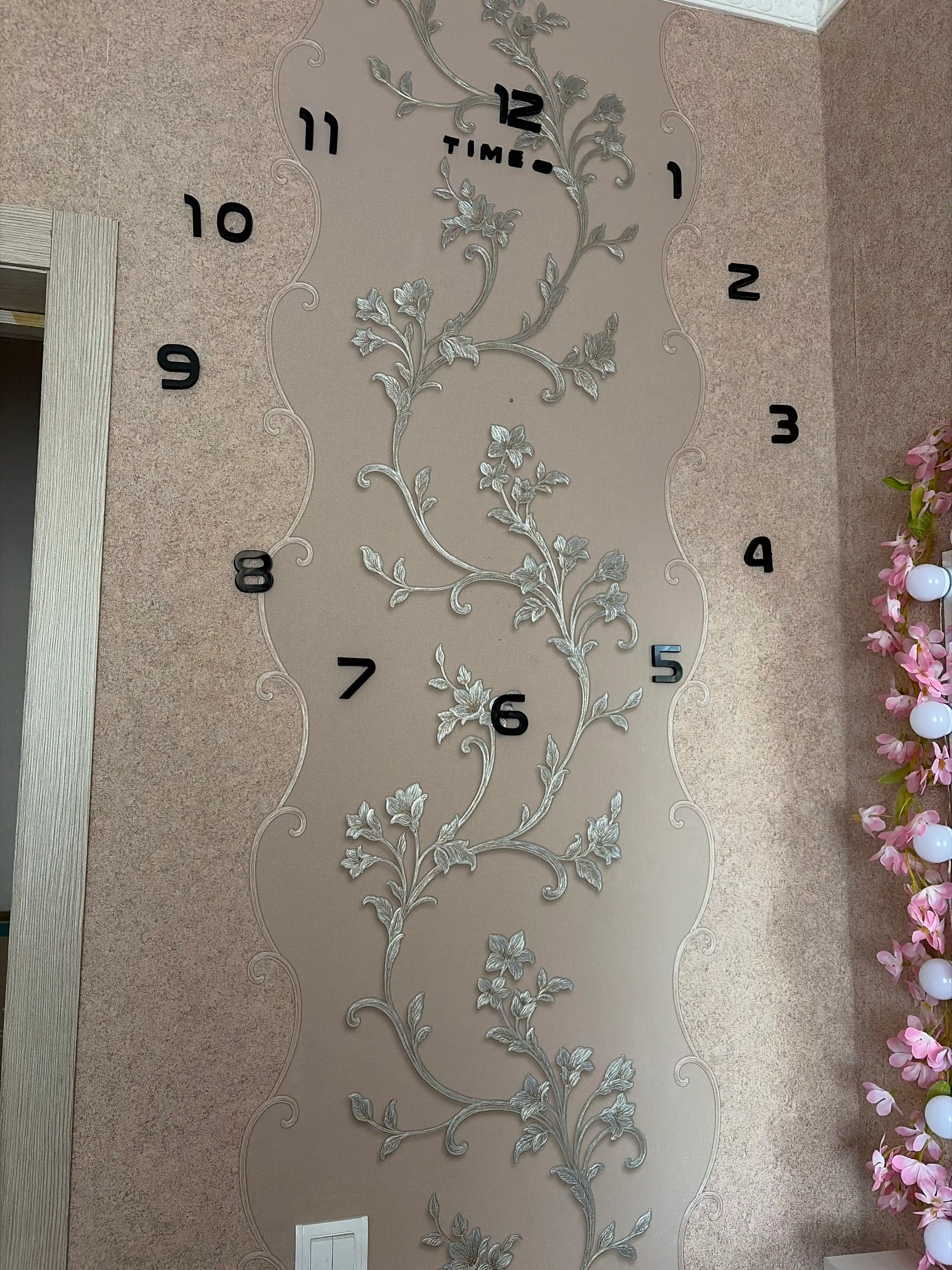 Katta, devorga o‘rnatiladigan, karkassiz, 3D soat, diametri 90x90 sm