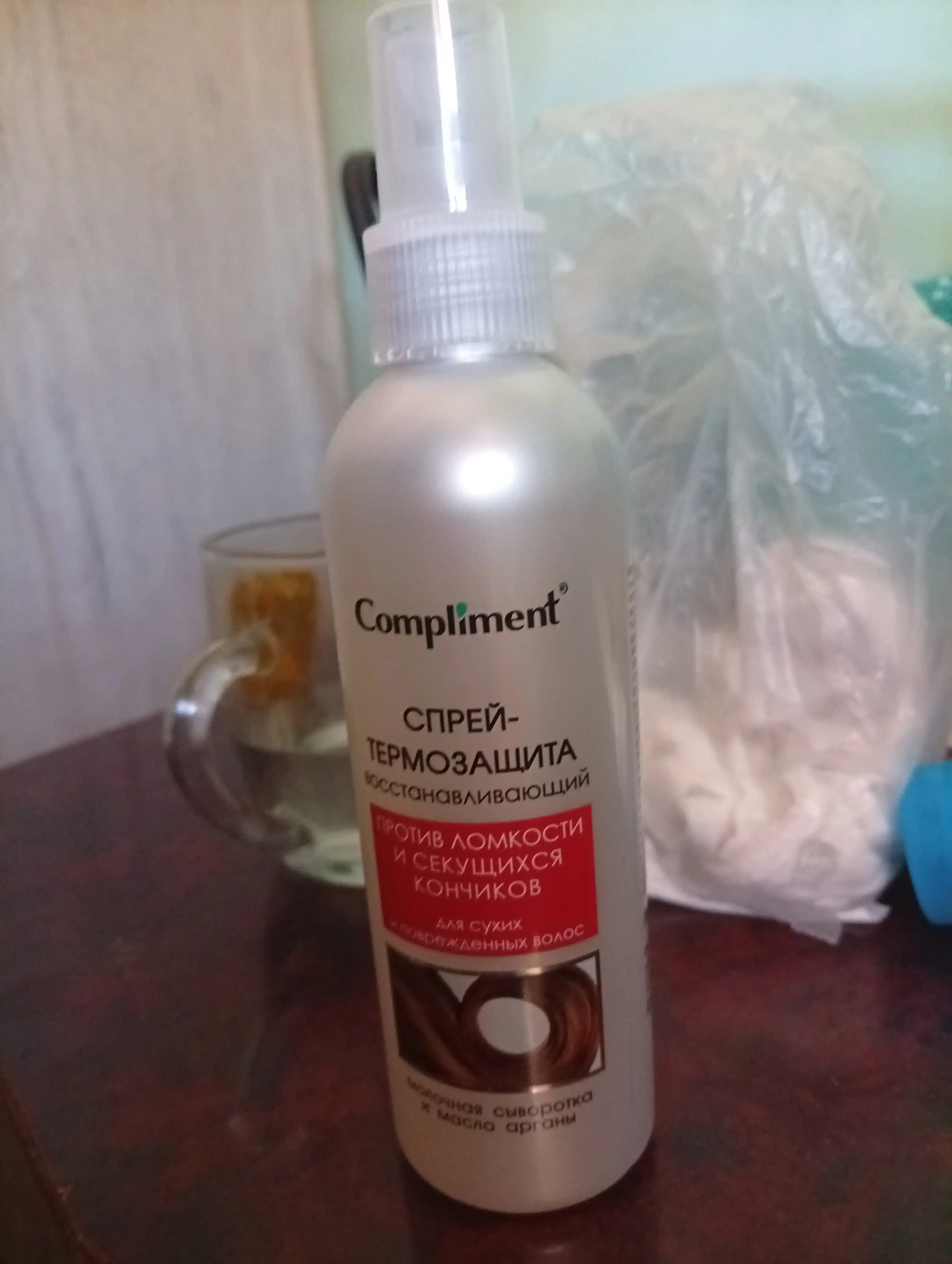 COMPLIMENT Sochlar uchun termo himoya spreyi, quruq va shikastlangan uchun, 200 ml