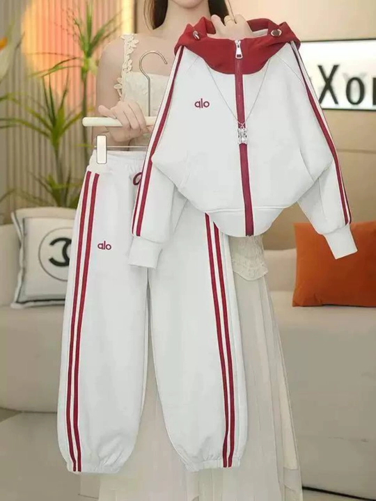 Спортивный костюм для девочек