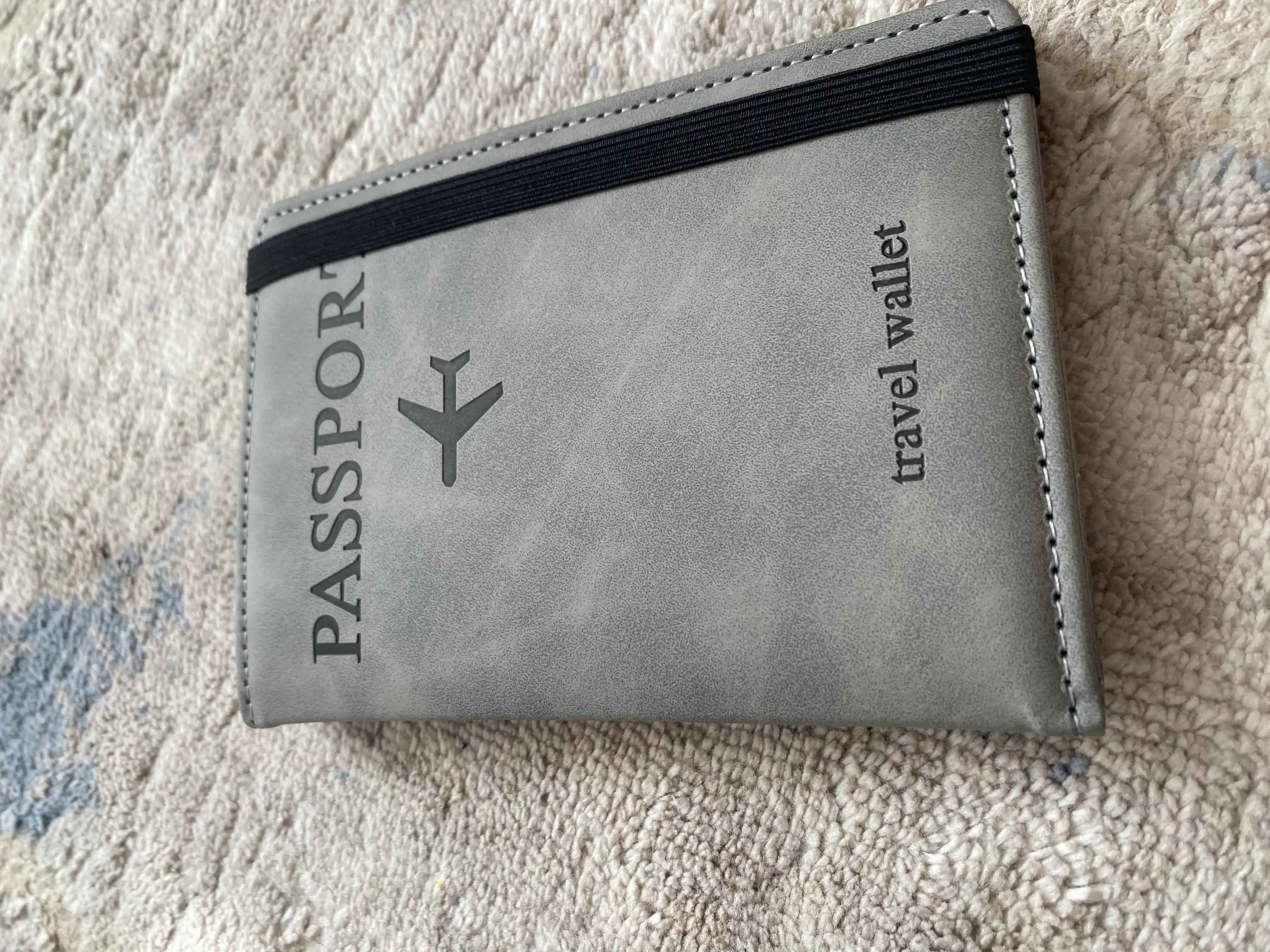 Zamonaviy sayohat hamyoni  - pasport va kartalar uchun