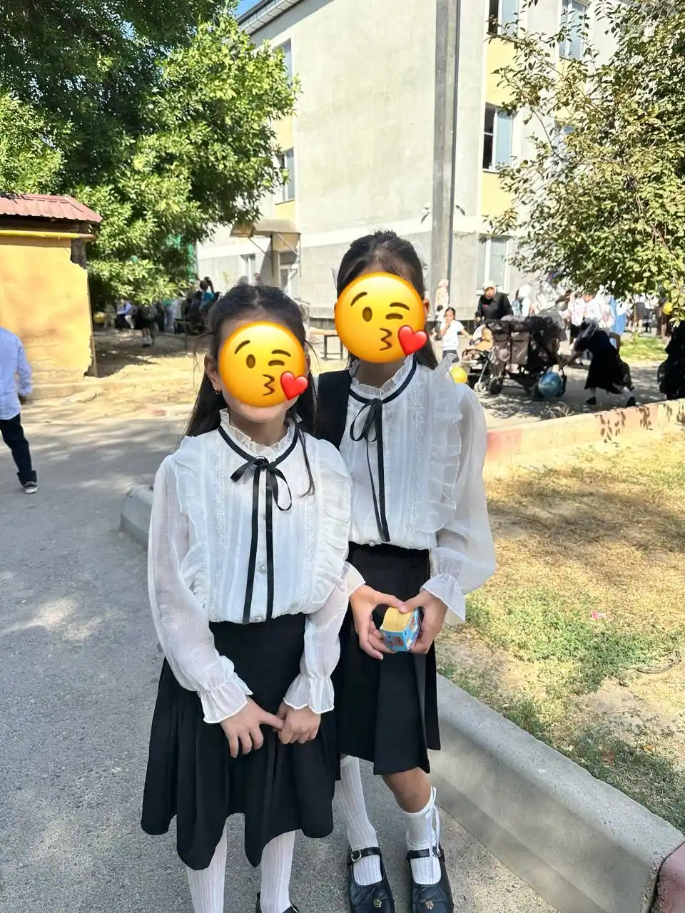 Белая кофта для девочек