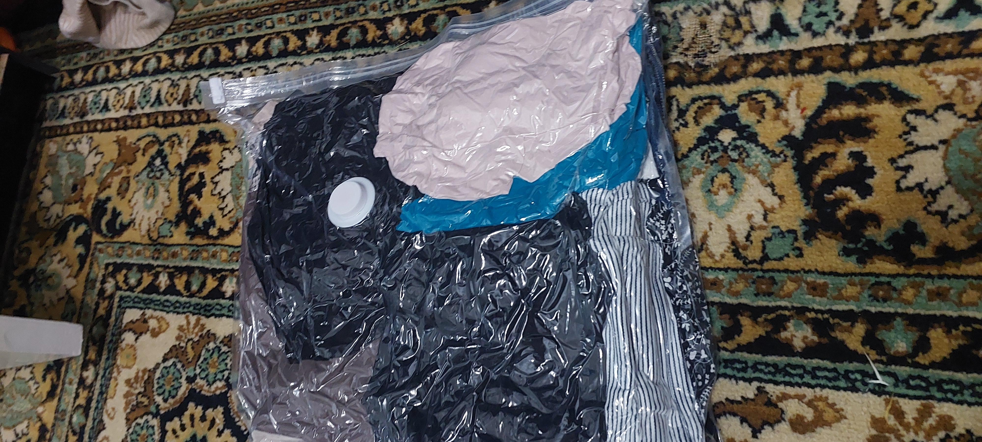 Vakuum paket, kiyim uchun paket, vakuumli saqlash paketi, kiyim saqlash paketi