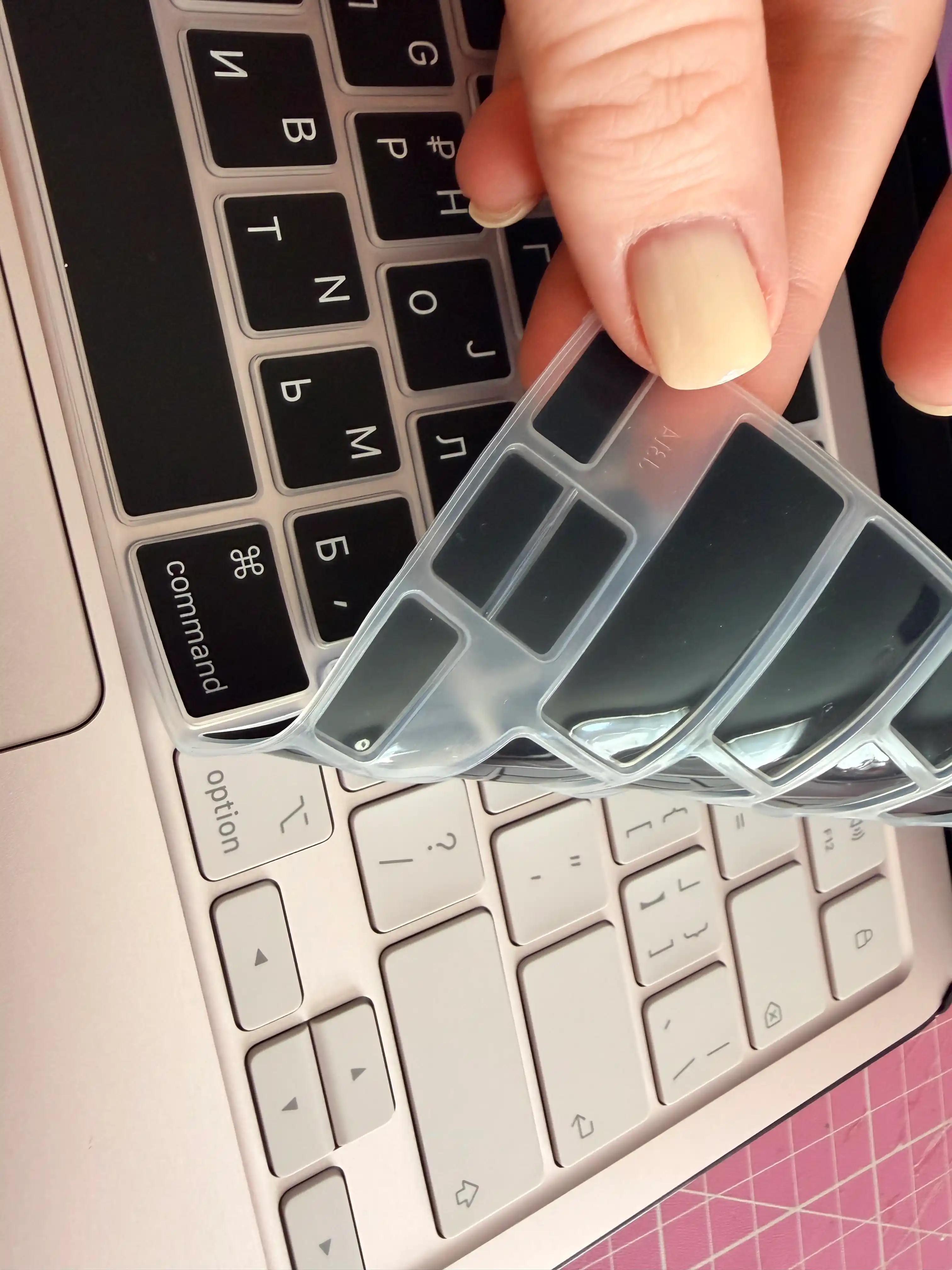 MacBook klaviaturasi uchun rezinka (silikon) nakladka