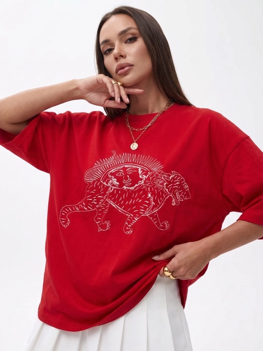 UMA ayollar uchun grafik art-printli Oversize futbolka