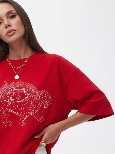 UMA ayollar uchun grafik art-printli Oversize futbolka