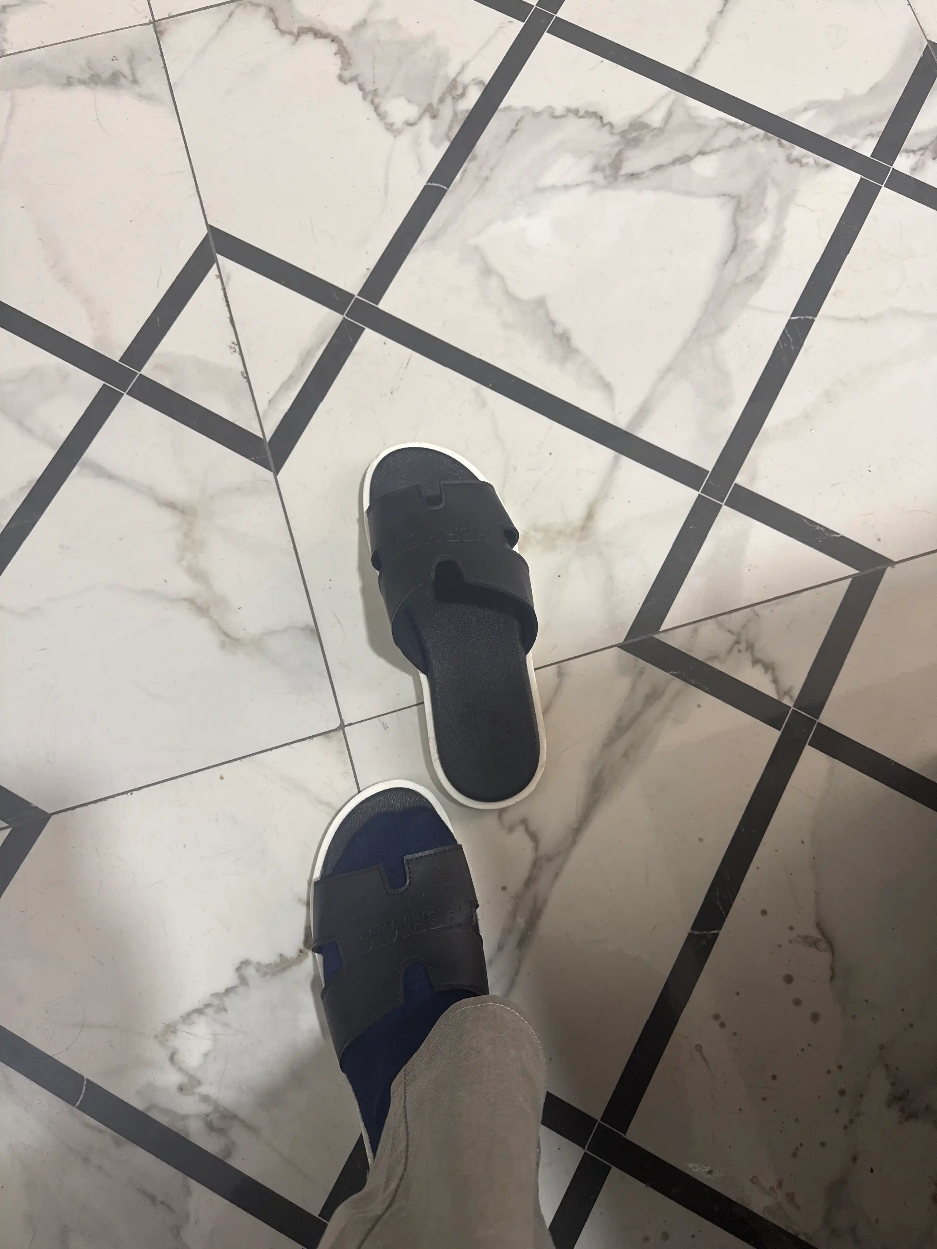 Erkaklar poyabzali, Hermes, shippaklar, yozgi poyabzal, 39-44