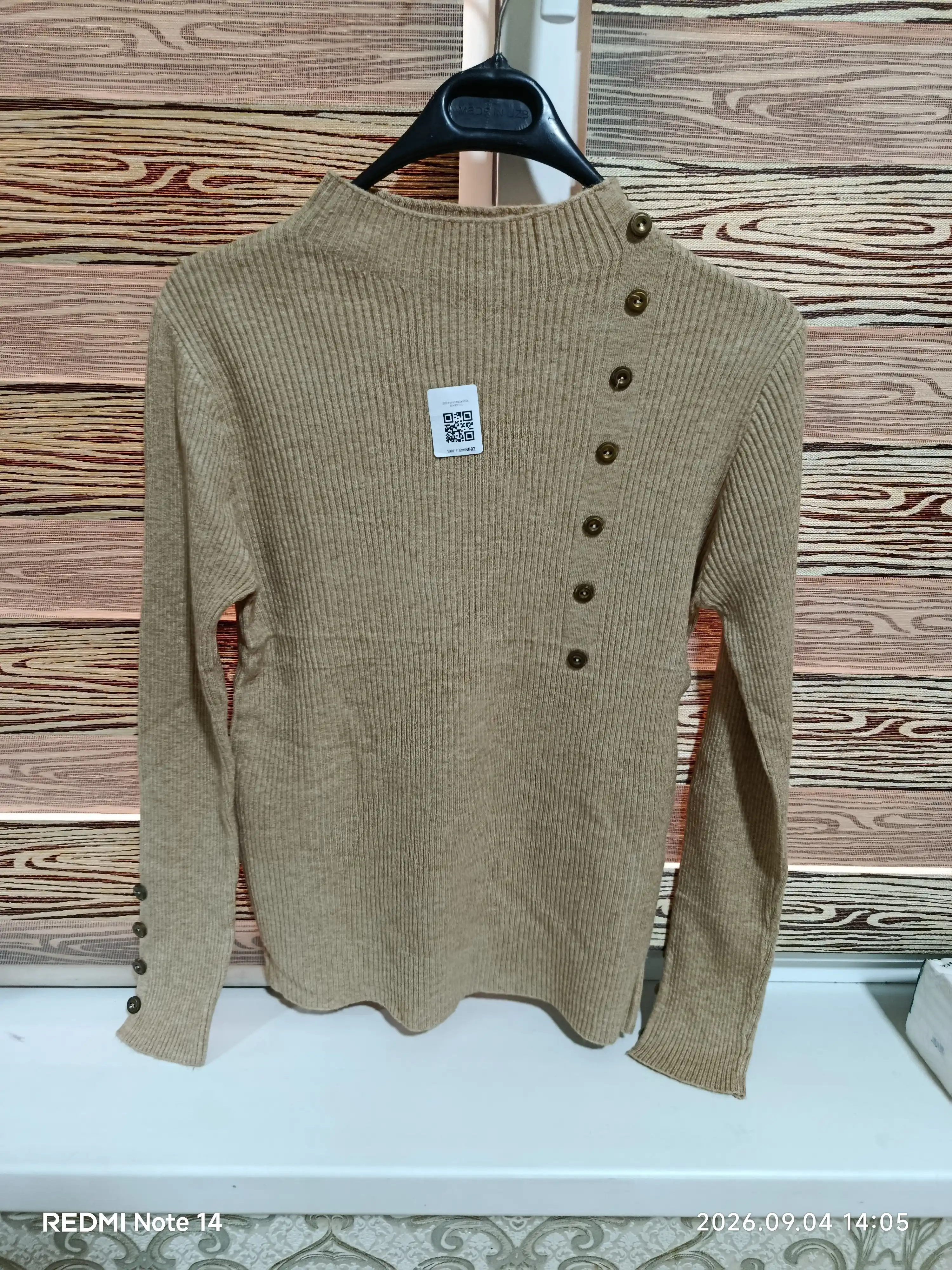 Ayollar uchun qovurg‘ali, tugmali kundalik vodolazka, S–2XL